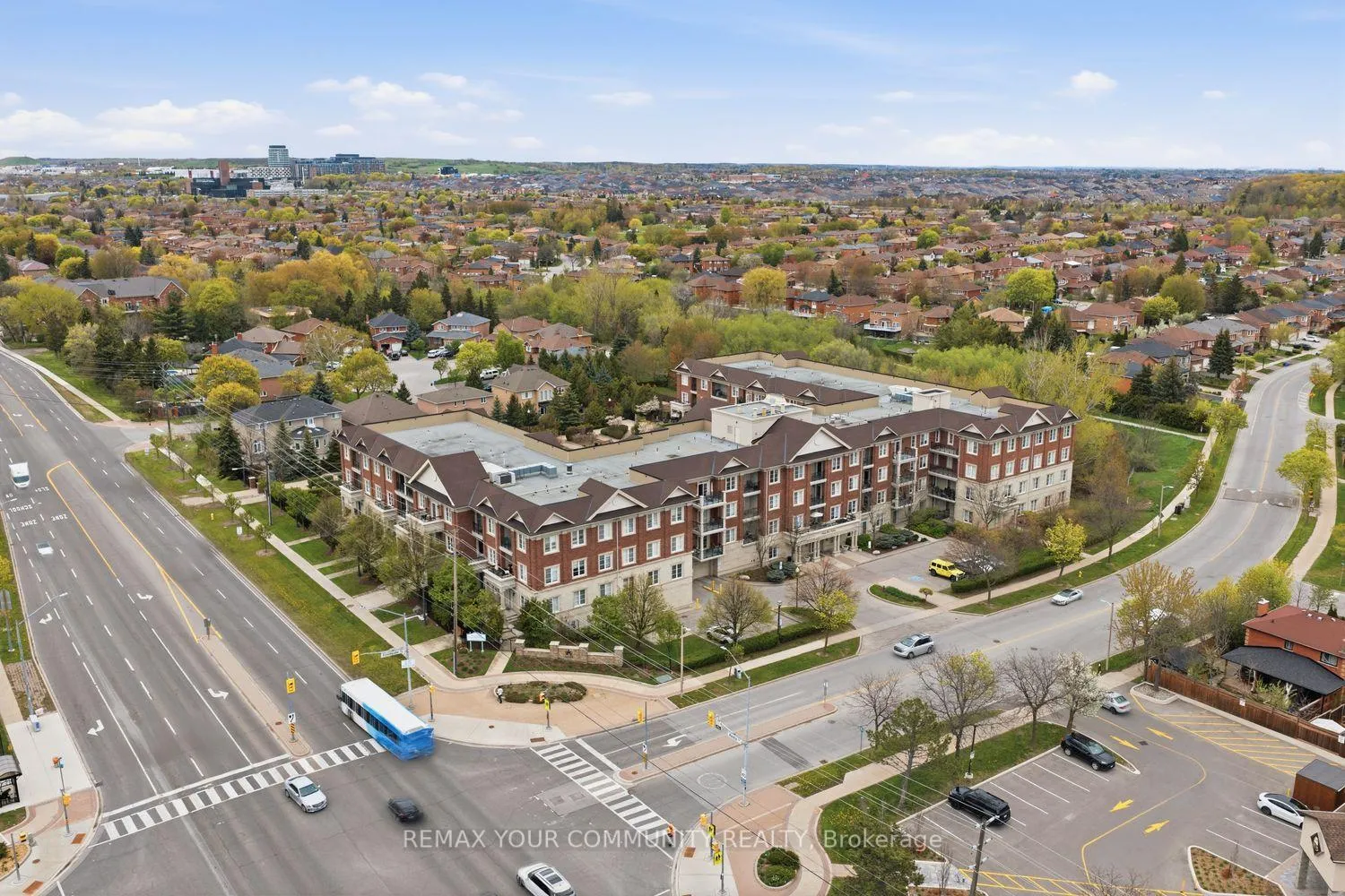 Photo 1 of Unit 313, 9519 Keele Street, Vaughan, Maple — HOMEH