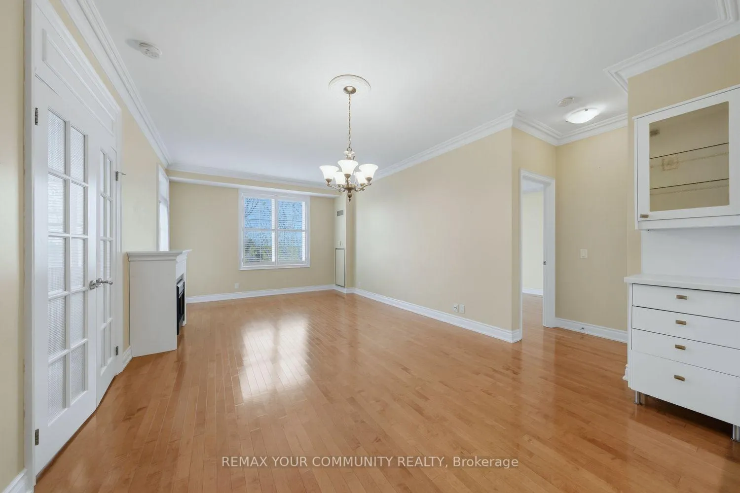 Photo 7 of Unit 313, 9519 Keele Street, Vaughan, Maple — HOMEH