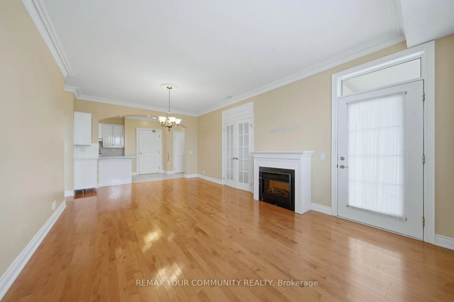 Photo 9 of Unit 313, 9519 Keele Street, Vaughan, Maple — HOMEH