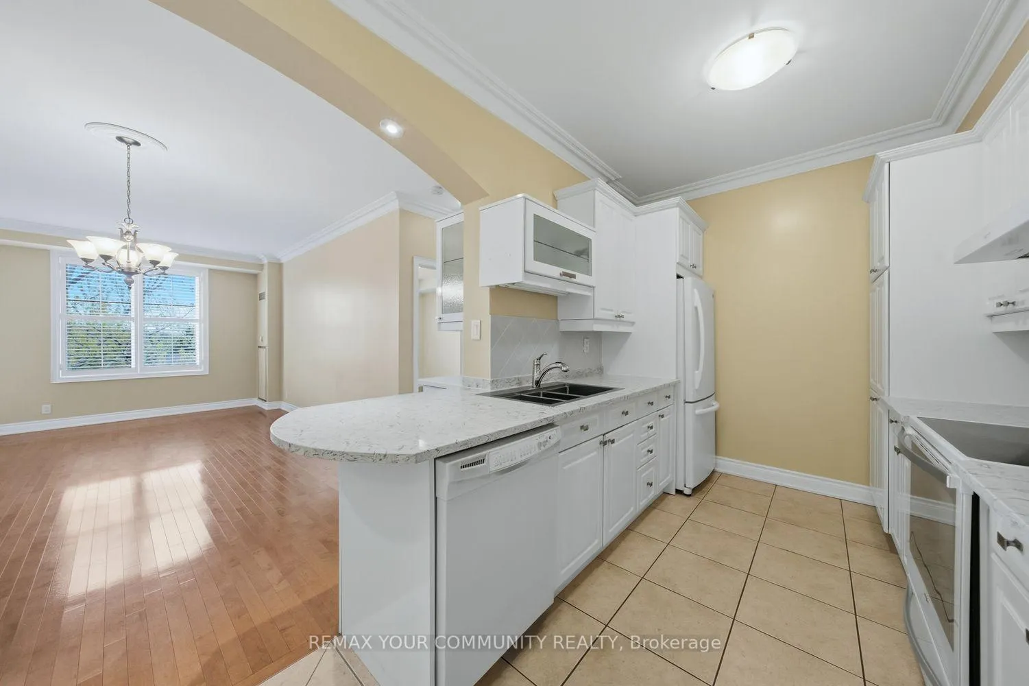 Photo 16 of Unit 313, 9519 Keele Street, Vaughan, Maple — HOMEH