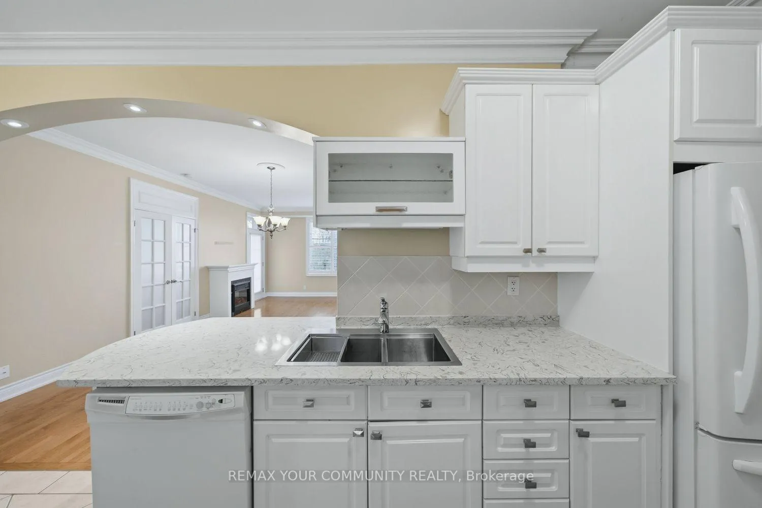 Photo 17 of Unit 313, 9519 Keele Street, Vaughan, Maple — HOMEH