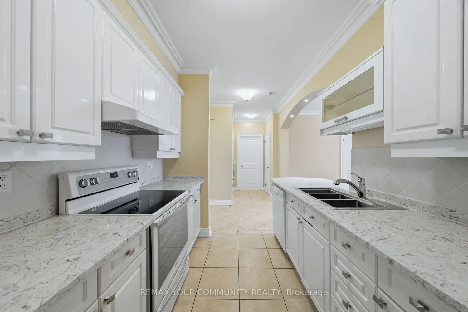 Photo 18 of Unit 313, 9519 Keele Street, Vaughan, Maple — HOMEH