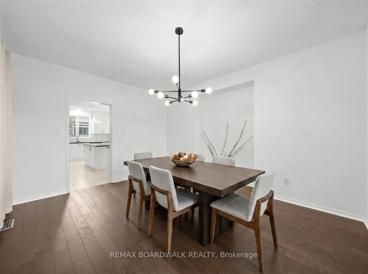 Photo 8 of 333 Haliburton Heights, Ottawa, Kanata - Emerald Meadows/Trailwest — HOMEH
