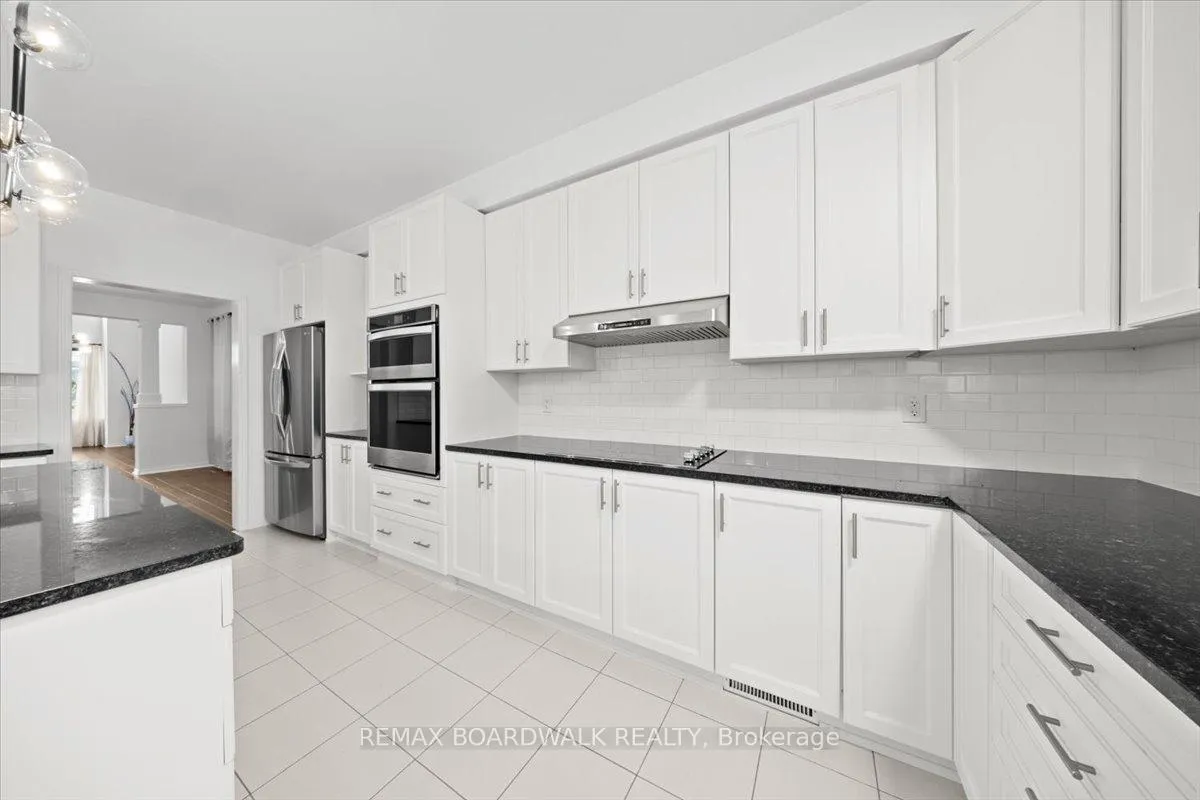 Photo 13 of 333 Haliburton Heights, Ottawa, Kanata - Emerald Meadows/Trailwest — HOMEH