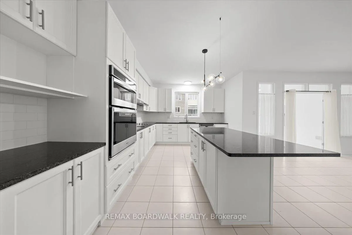 Photo 17 of 333 Haliburton Heights, Ottawa, Kanata - Emerald Meadows/Trailwest — HOMEH