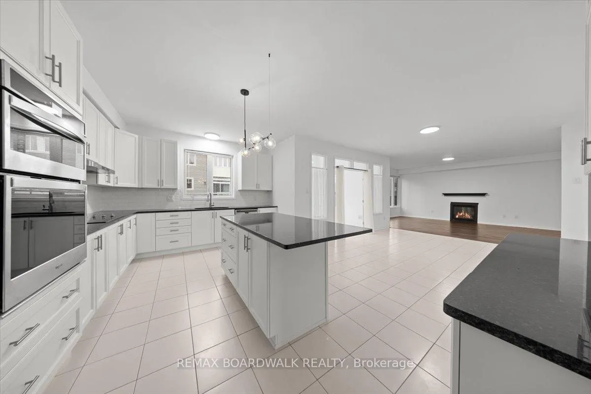 Photo 18 of 333 Haliburton Heights, Ottawa, Kanata - Emerald Meadows/Trailwest — HOMEH