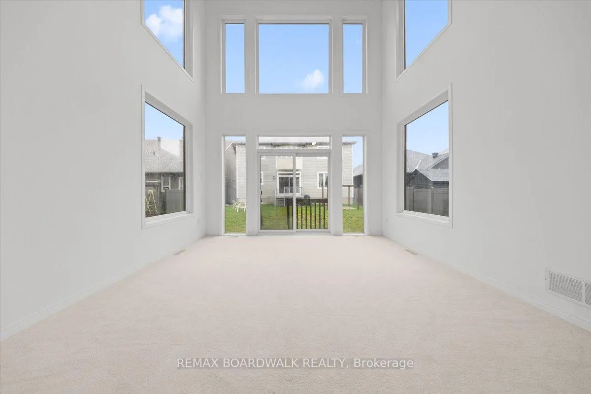 Photo 20 of 333 Haliburton Heights, Ottawa, Kanata - Emerald Meadows/Trailwest — HOMEH