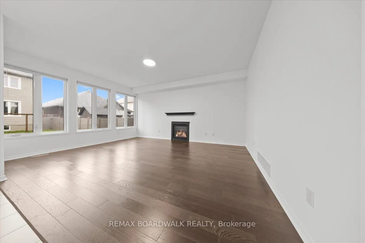 Photo 22 of 333 Haliburton Heights, Ottawa, Kanata - Emerald Meadows/Trailwest — HOMEH