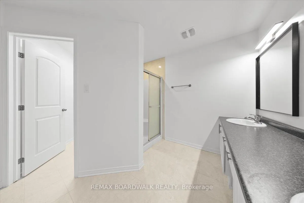 Photo 38 of 333 Haliburton Heights, Ottawa, Kanata - Emerald Meadows/Trailwest — HOMEH