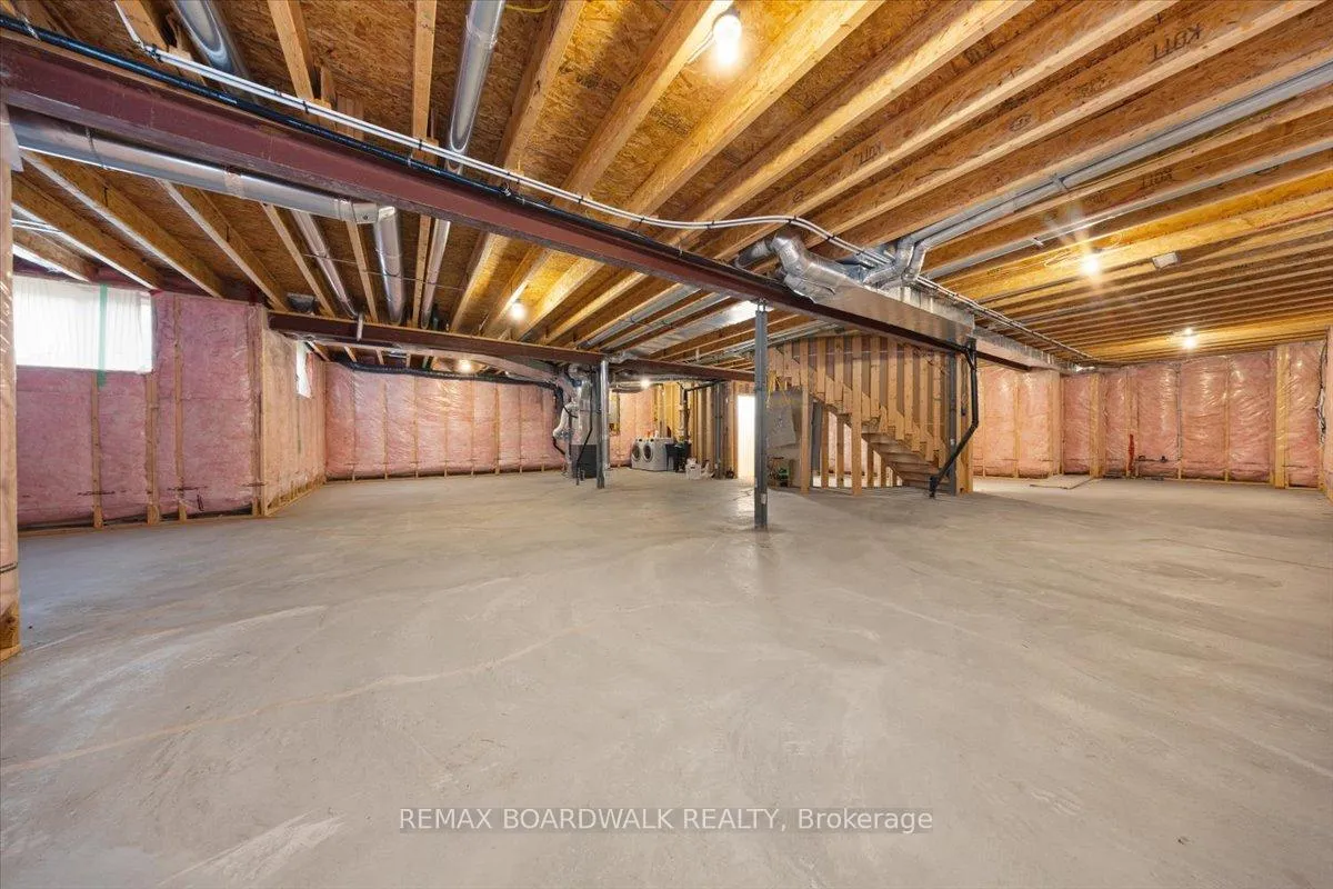 Photo 46 of 333 Haliburton Heights, Ottawa, Kanata - Emerald Meadows/Trailwest — HOMEH