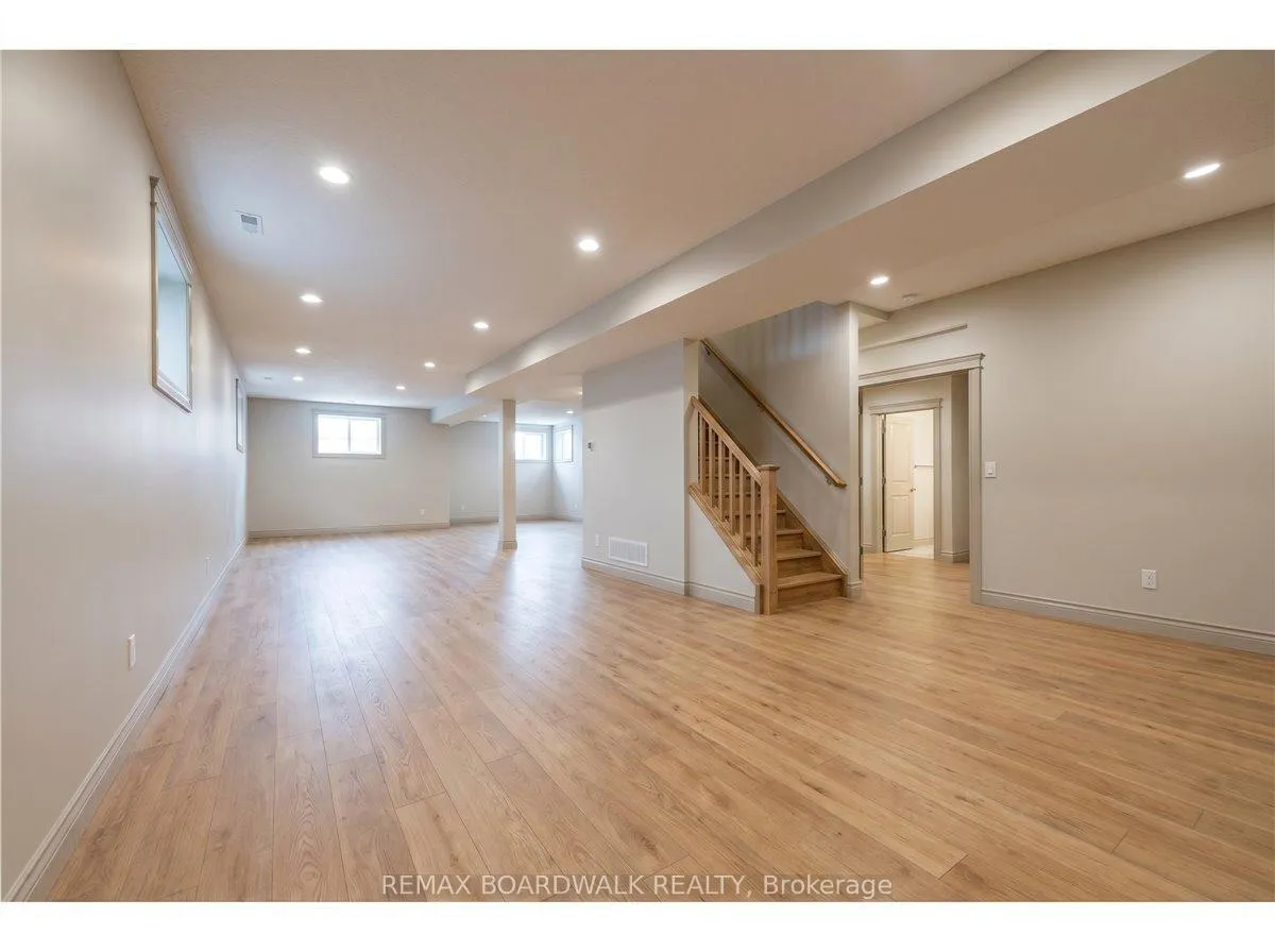 Photo 48 of 333 Haliburton Heights, Ottawa, Kanata - Emerald Meadows/Trailwest — HOMEH