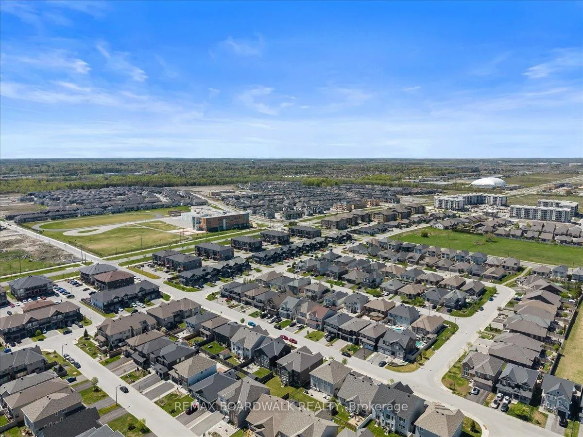 Photo 50 of 333 Haliburton Heights, Ottawa, Kanata - Emerald Meadows/Trailwest — HOMEH