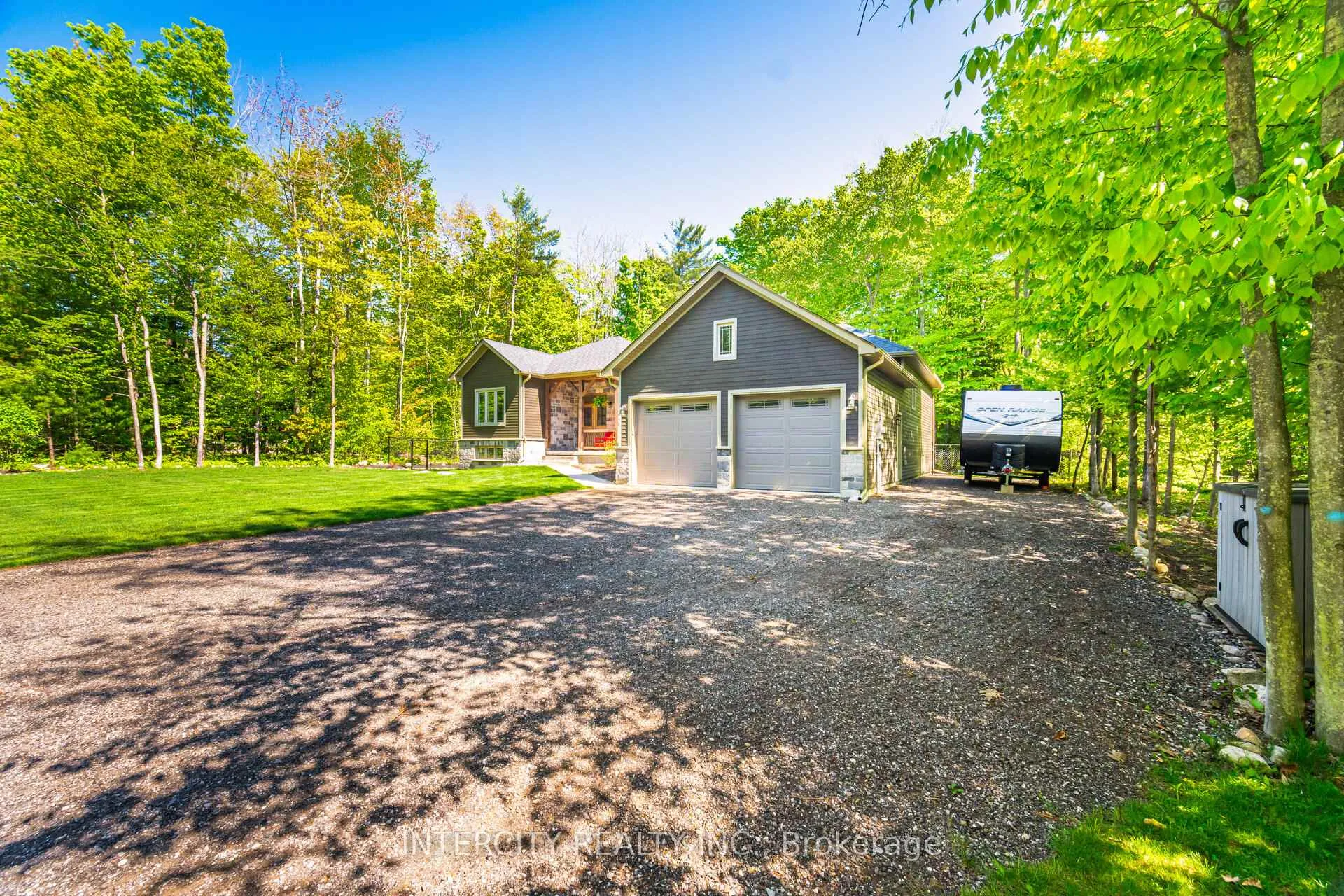 Photo 4 of 41 Tall Pines Drive, Tiny, Rural Tiny — HOMEH