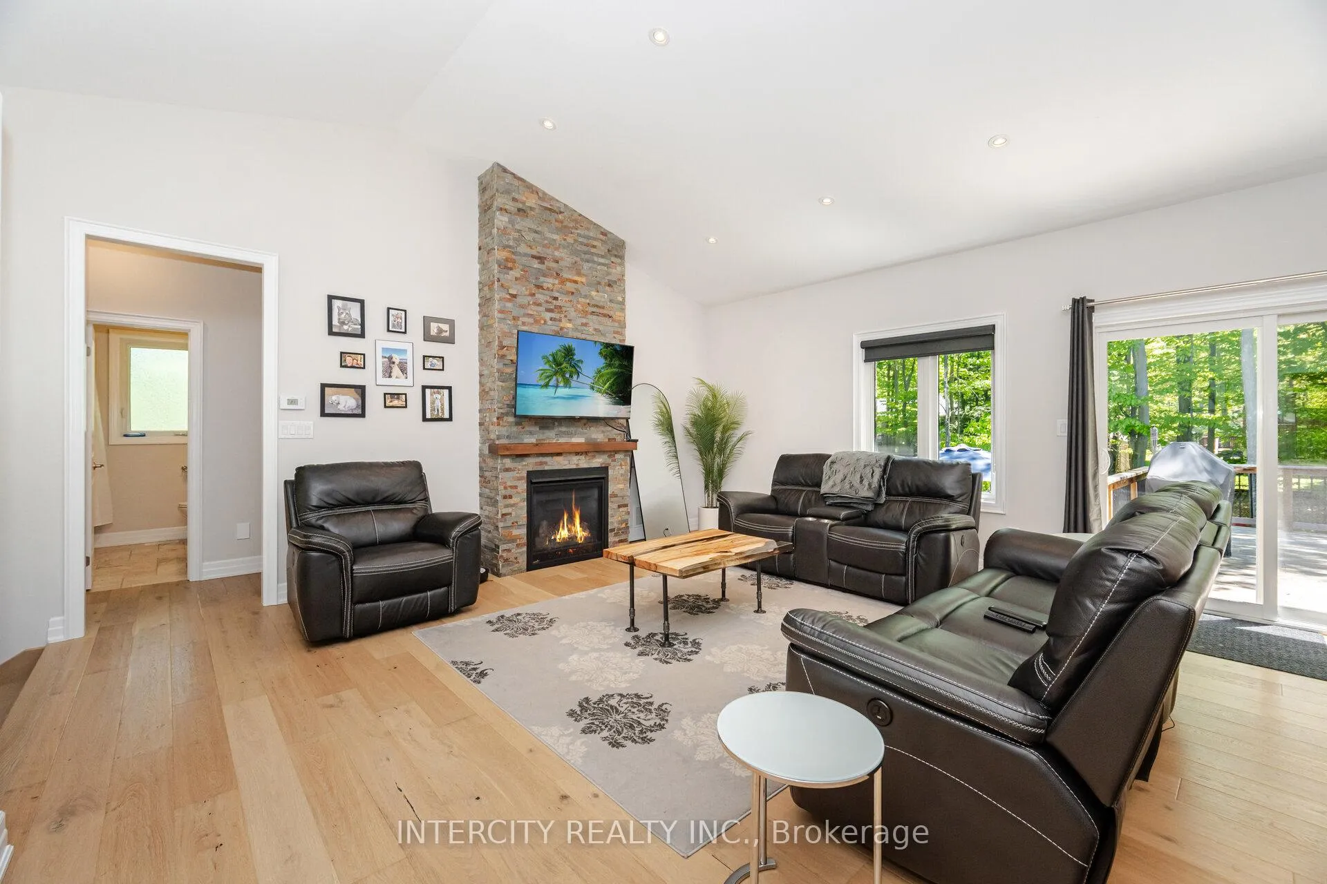 Photo 7 of 41 Tall Pines Drive, Tiny, Rural Tiny — HOMEH