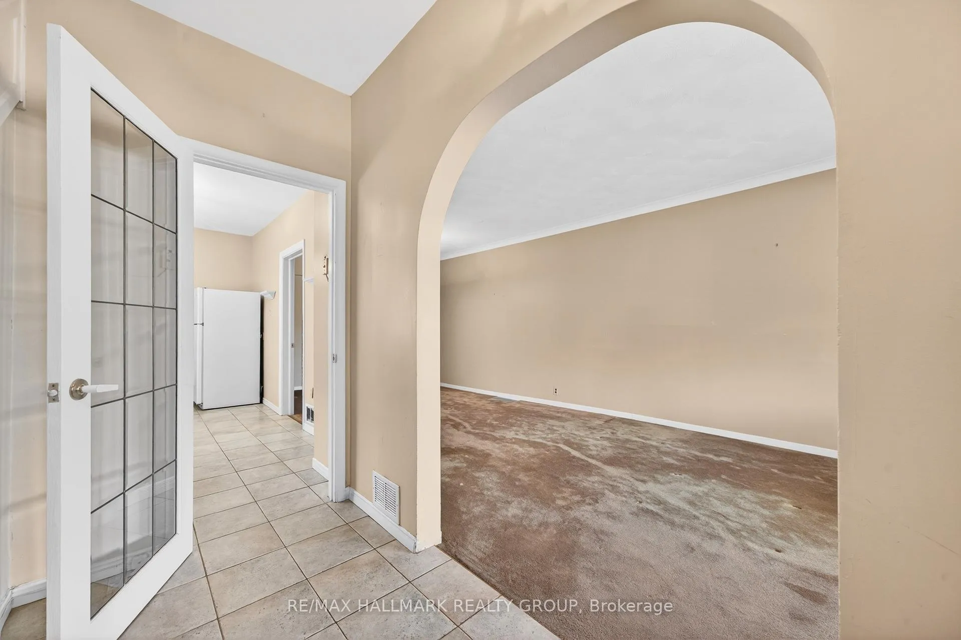 Photo 7 of 104 Grange Avenue, Ottawa, Ottawa West — HOMEH