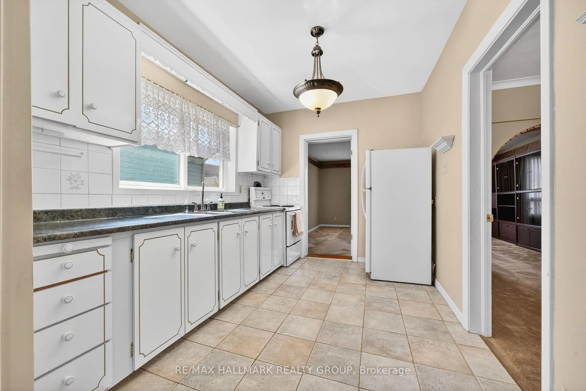 Photo 15 of 104 Grange Avenue, Ottawa, Ottawa West — HOMEH