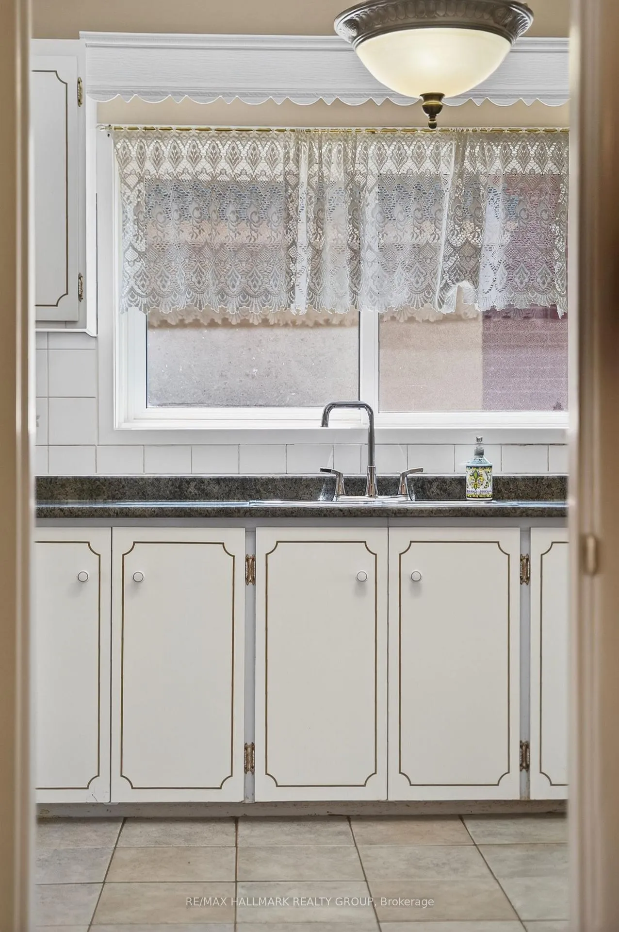 Photo 18 of 104 Grange Avenue, Ottawa, Ottawa West — HOMEH