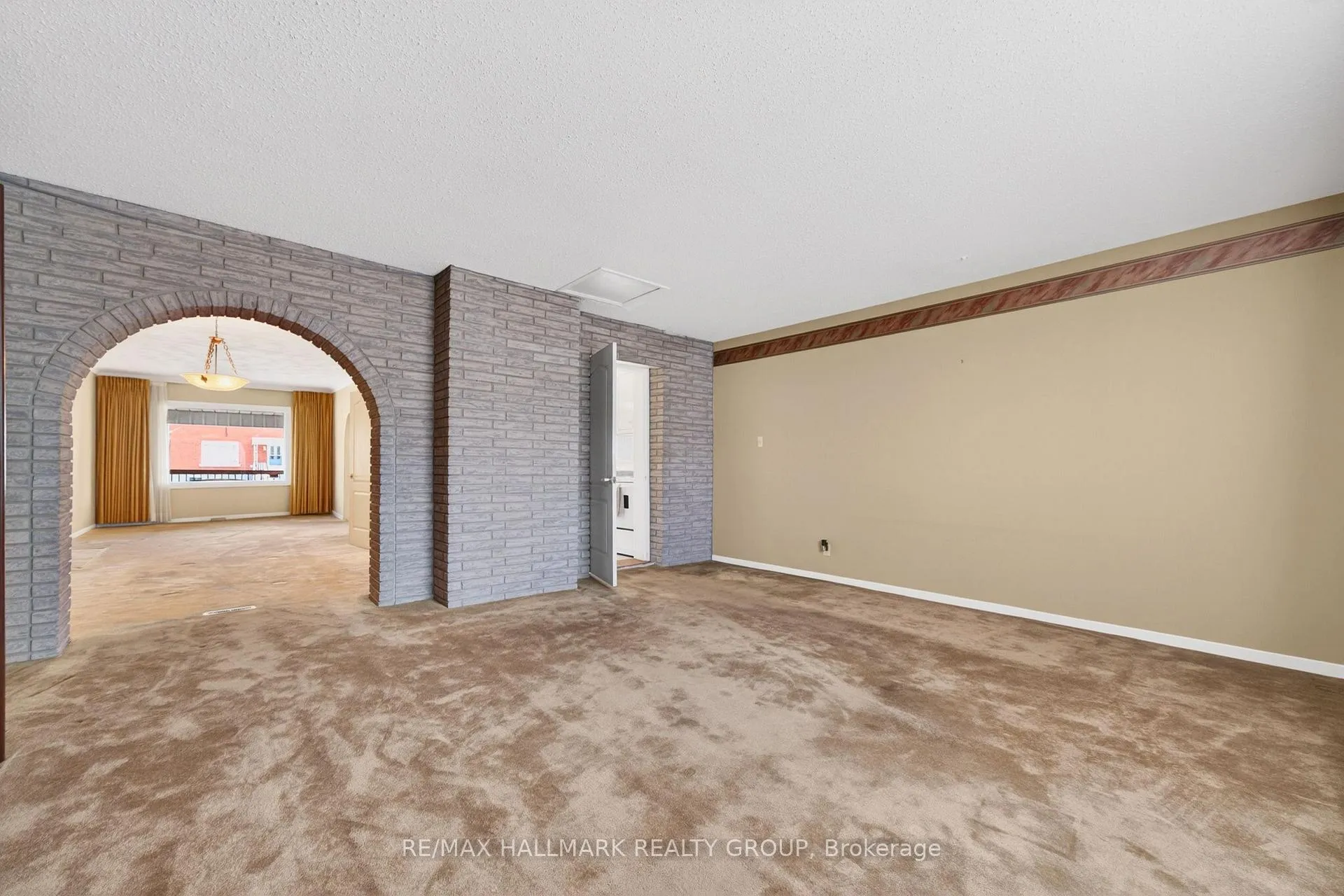 Photo 23 of 104 Grange Avenue, Ottawa, Ottawa West — HOMEH