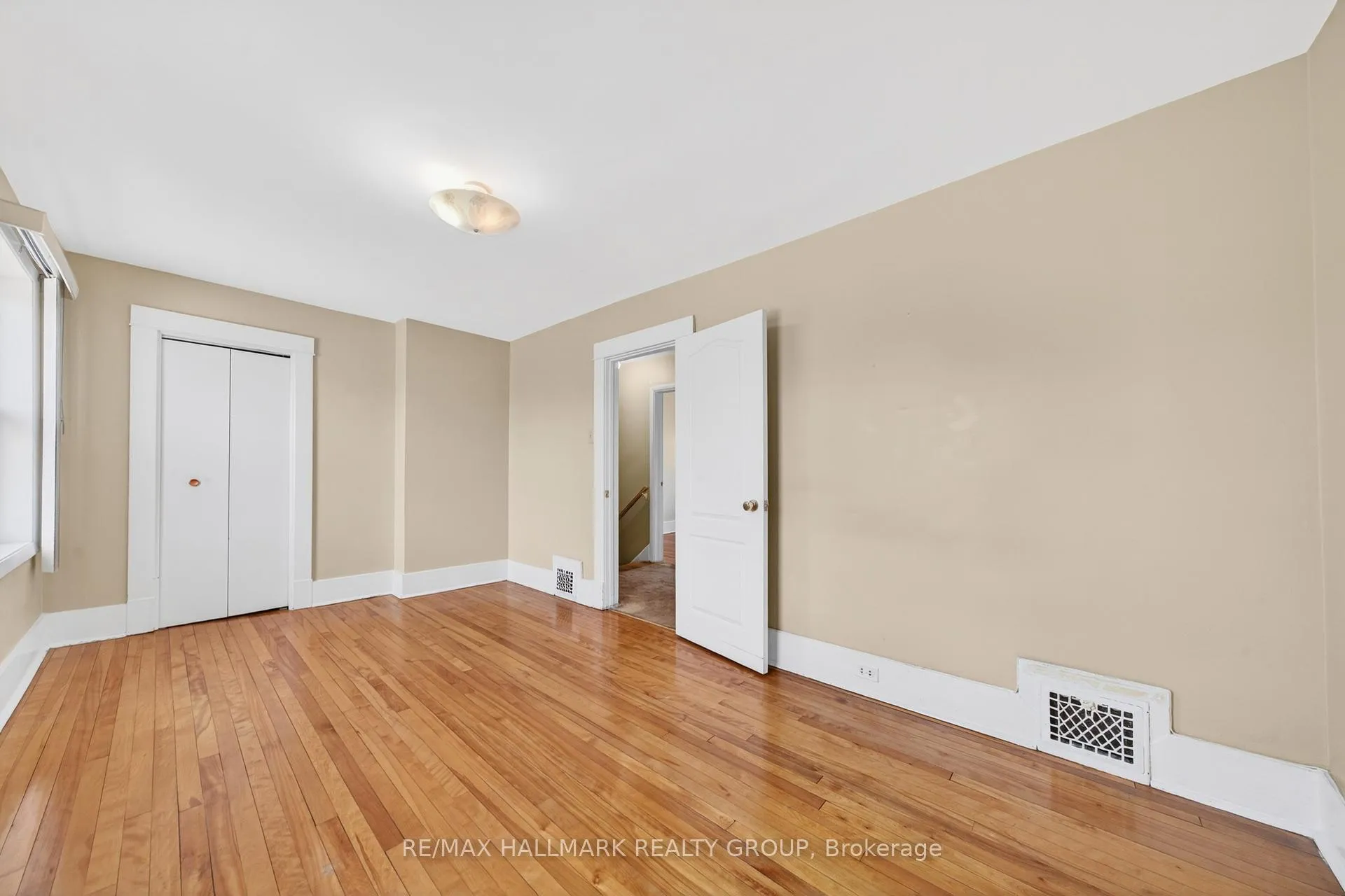 Photo 28 of 104 Grange Avenue, Ottawa, Ottawa West — HOMEH