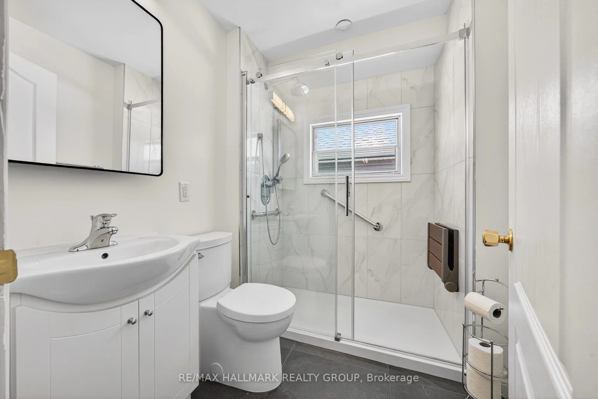 Photo 35 of 104 Grange Avenue, Ottawa, Ottawa West — HOMEH