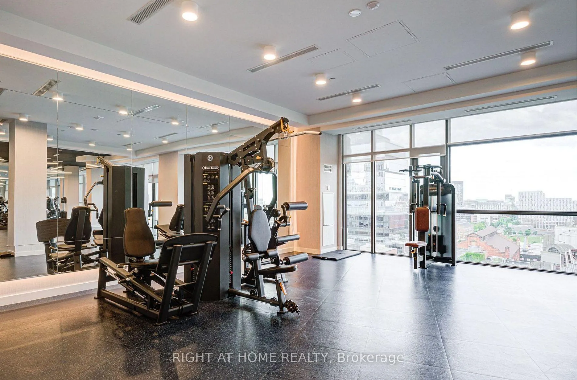 Photo 6 of Unit 2815 E, 70 Princess Street E, Toronto, Waterfront Communities — HOMEH