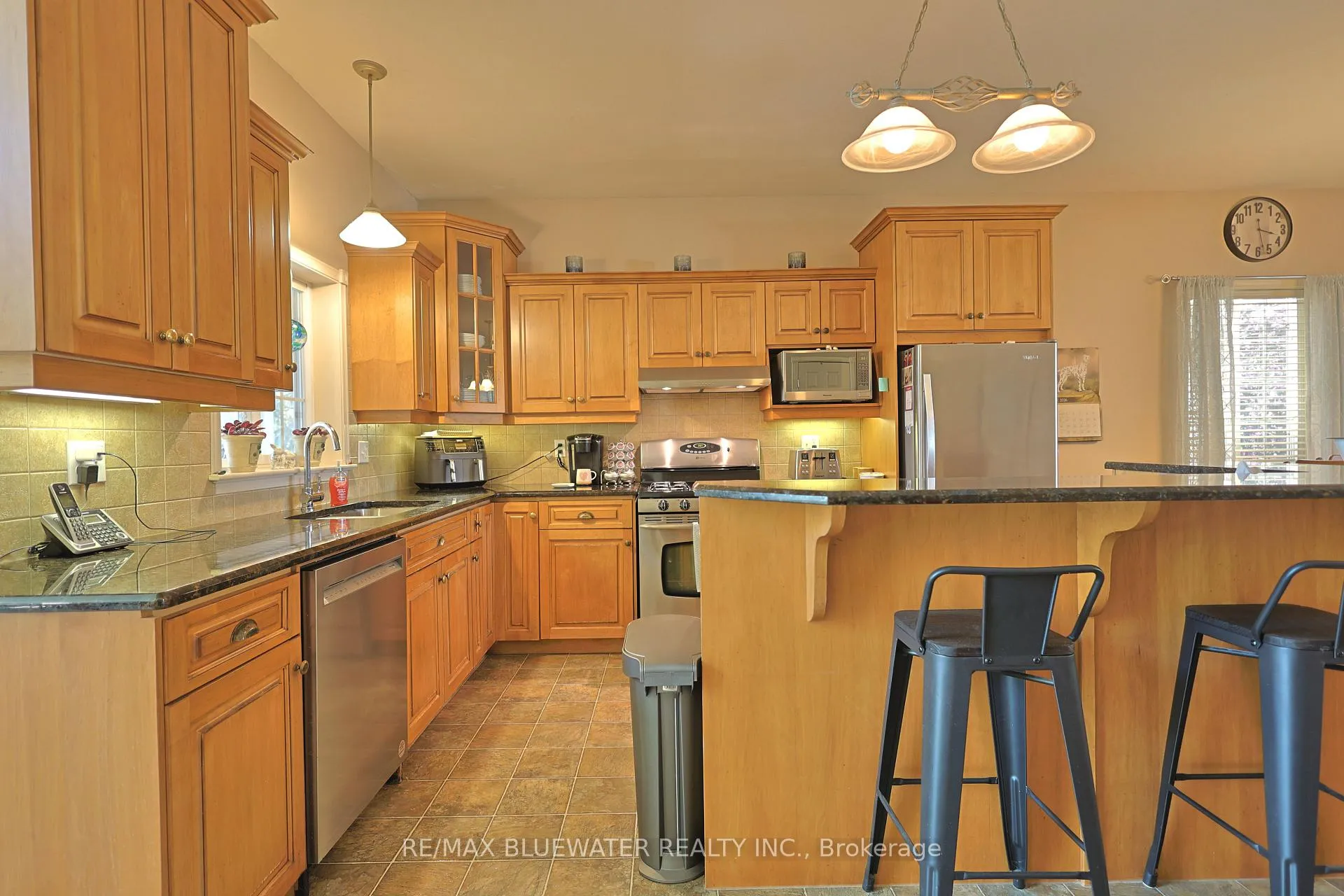 Photo 5 of 295 Main Street, Lambton Shores, Thedford — HOMEH