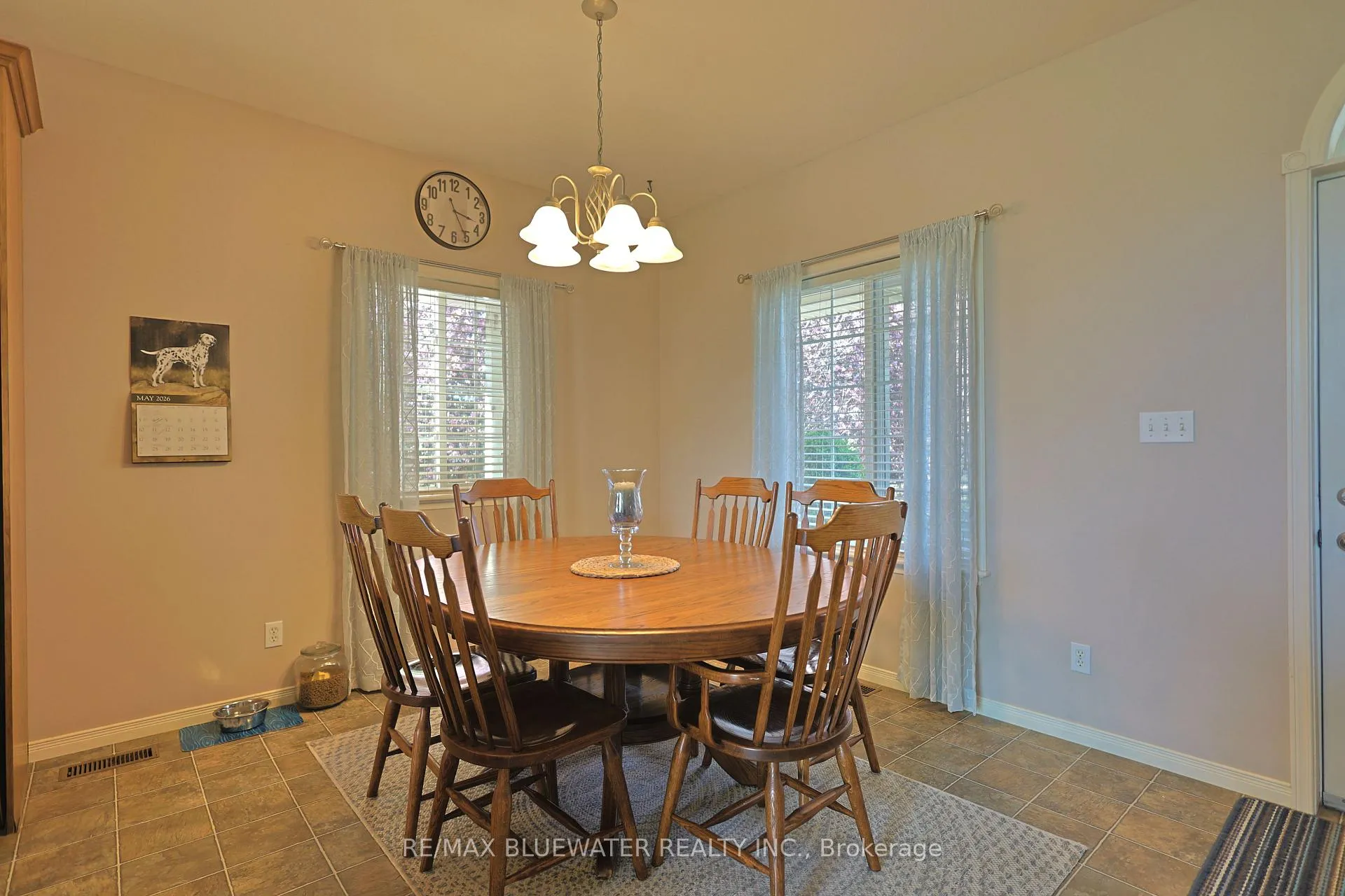 Photo 11 of 295 Main Street, Lambton Shores, Thedford — HOMEH