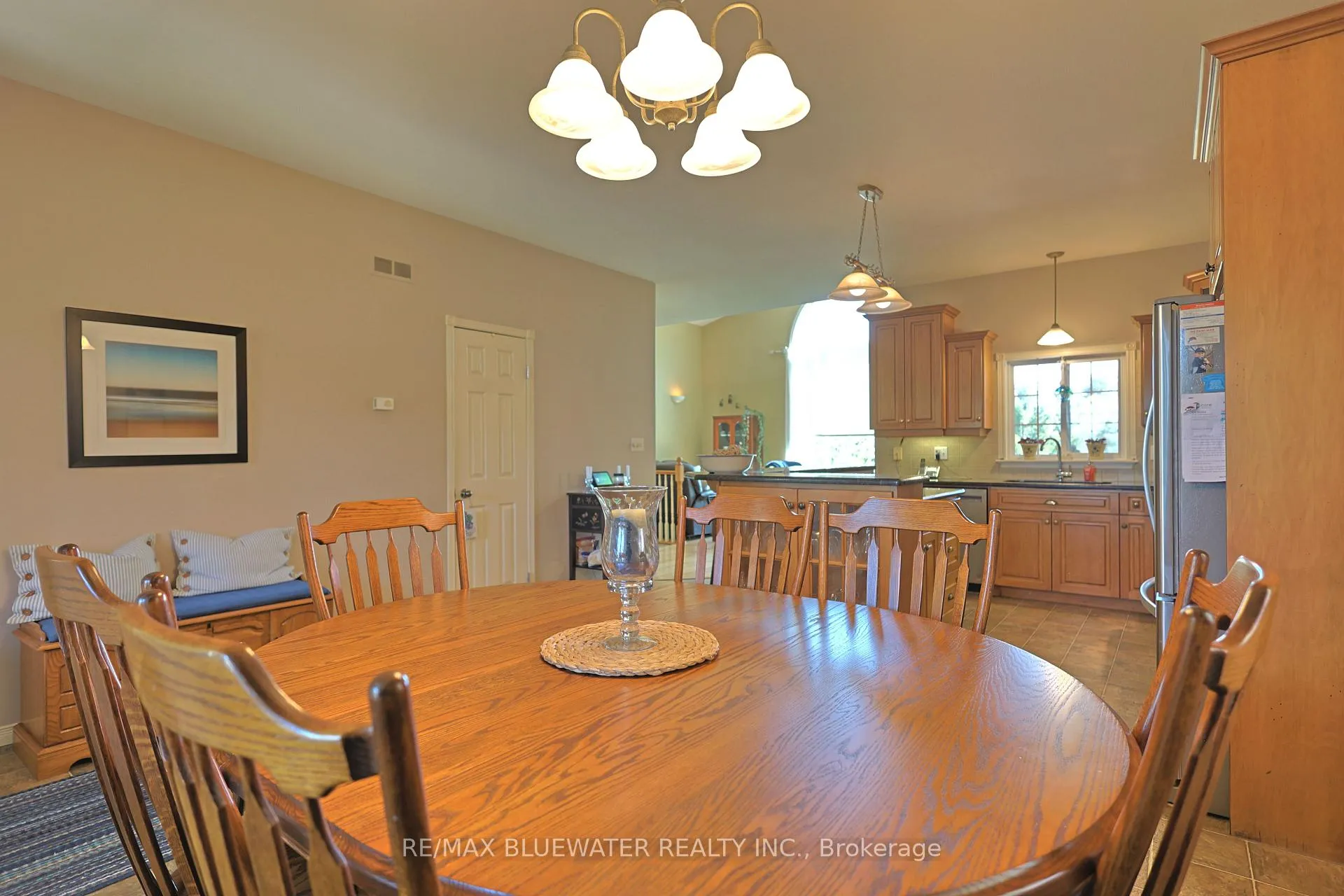 Photo 13 of 295 Main Street, Lambton Shores, Thedford — HOMEH