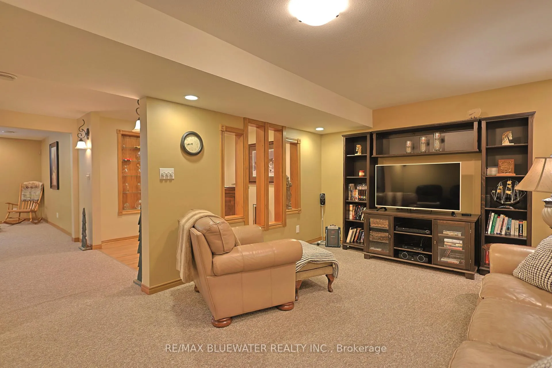 Photo 32 of 295 Main Street, Lambton Shores, Thedford — HOMEH