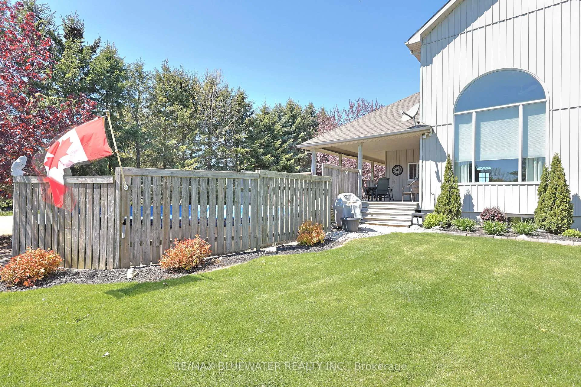 Photo 45 of 295 Main Street, Lambton Shores, Thedford — HOMEH