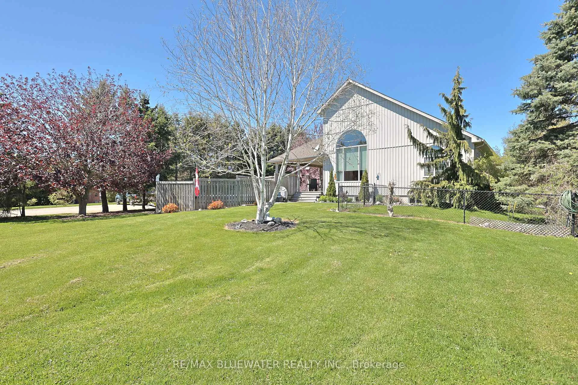 Photo 46 of 295 Main Street, Lambton Shores, Thedford — HOMEH