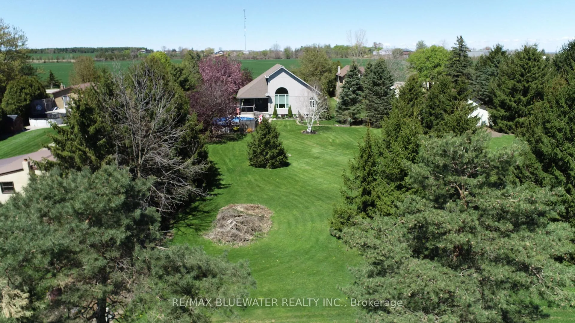 Photo 48 of 295 Main Street, Lambton Shores, Thedford — HOMEH