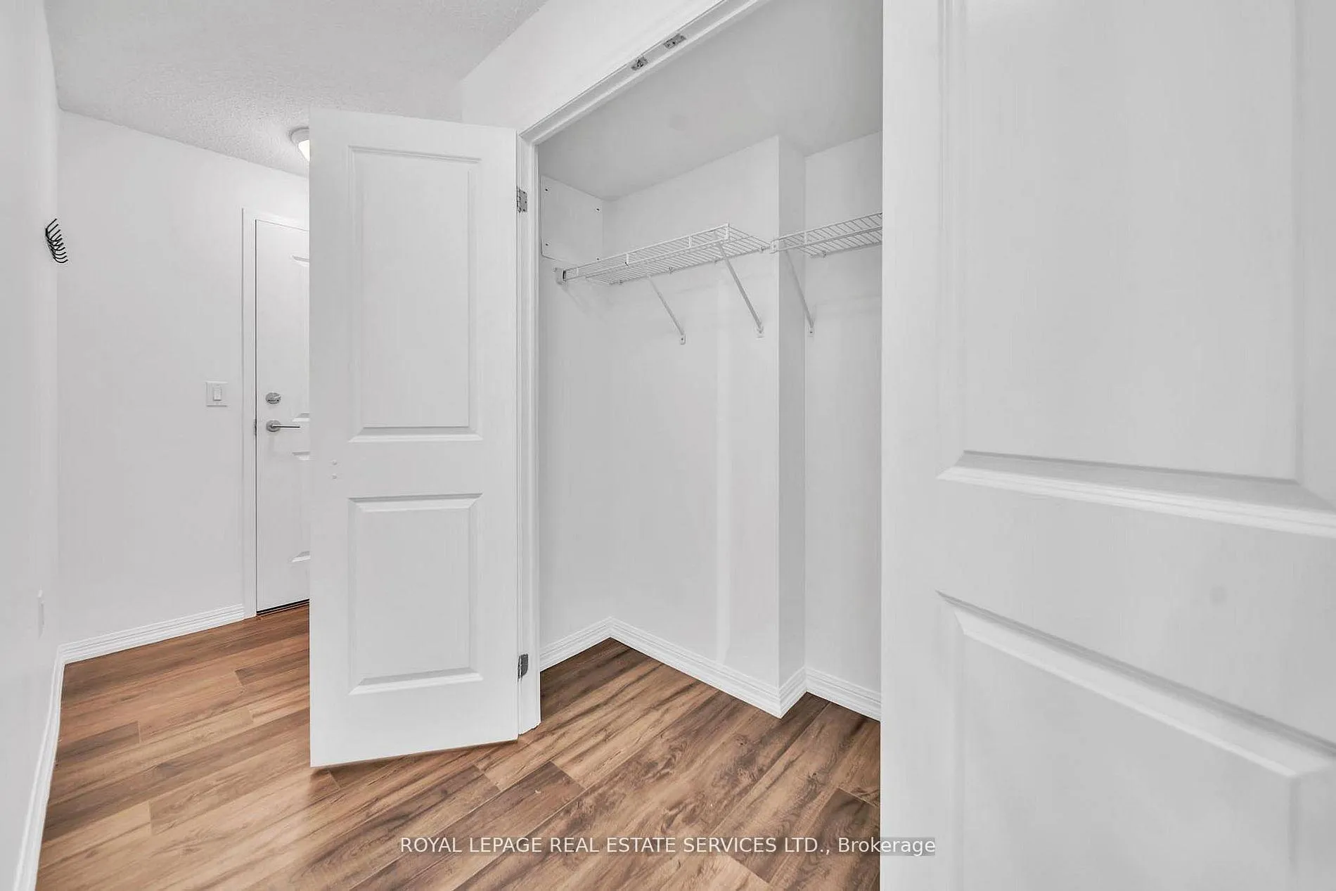 Photo 4 of Unit 502, 125 Western Battery Road, Toronto, Niagara — HOMEH