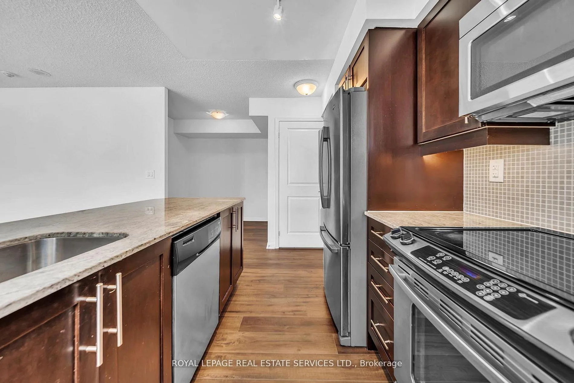 Photo 5 of Unit 502, 125 Western Battery Road, Toronto, Niagara — HOMEH