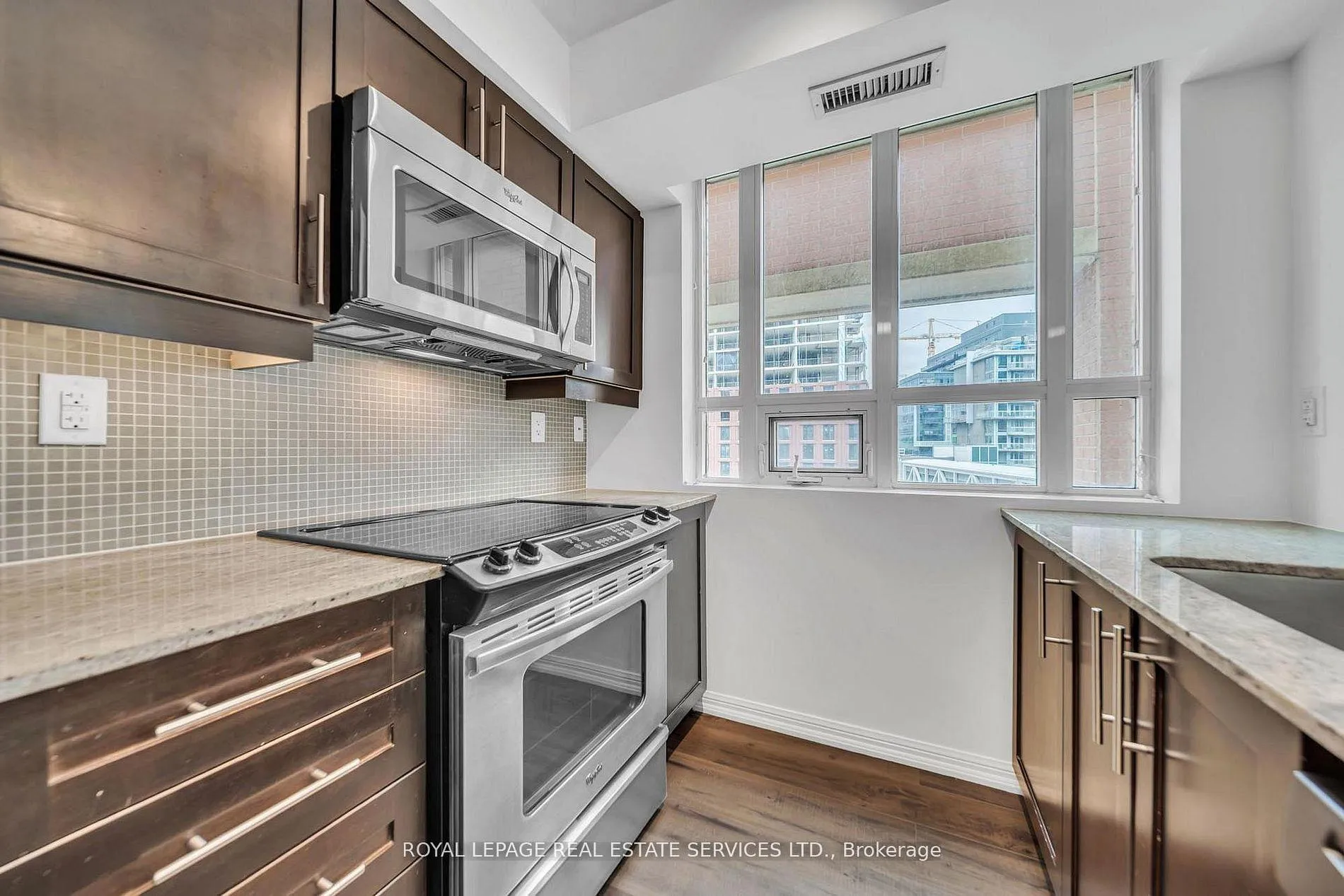 Photo 10 of Unit 502, 125 Western Battery Road, Toronto, Niagara — HOMEH