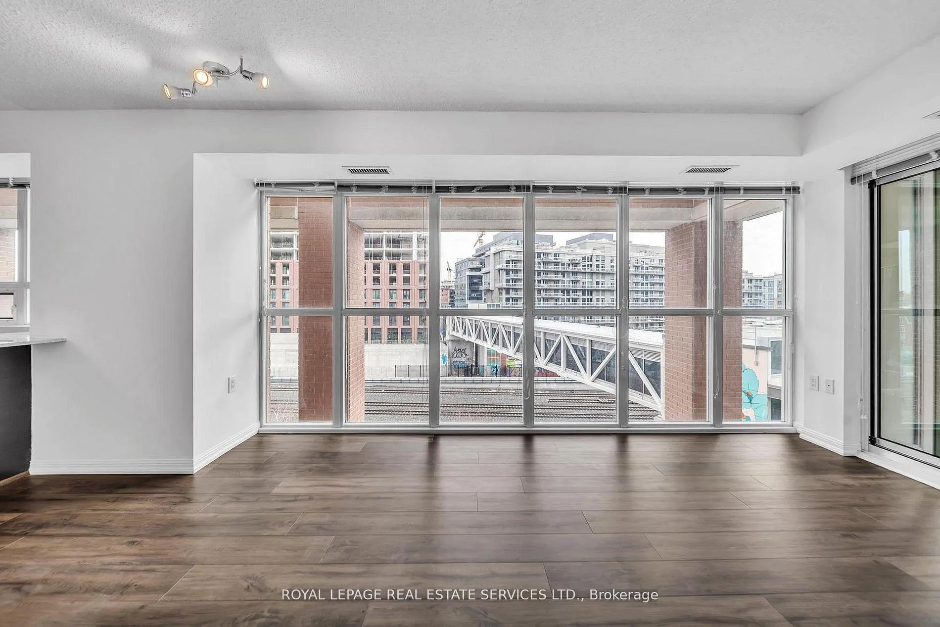 Photo 18 of Unit 502, 125 Western Battery Road, Toronto, Niagara — HOMEH