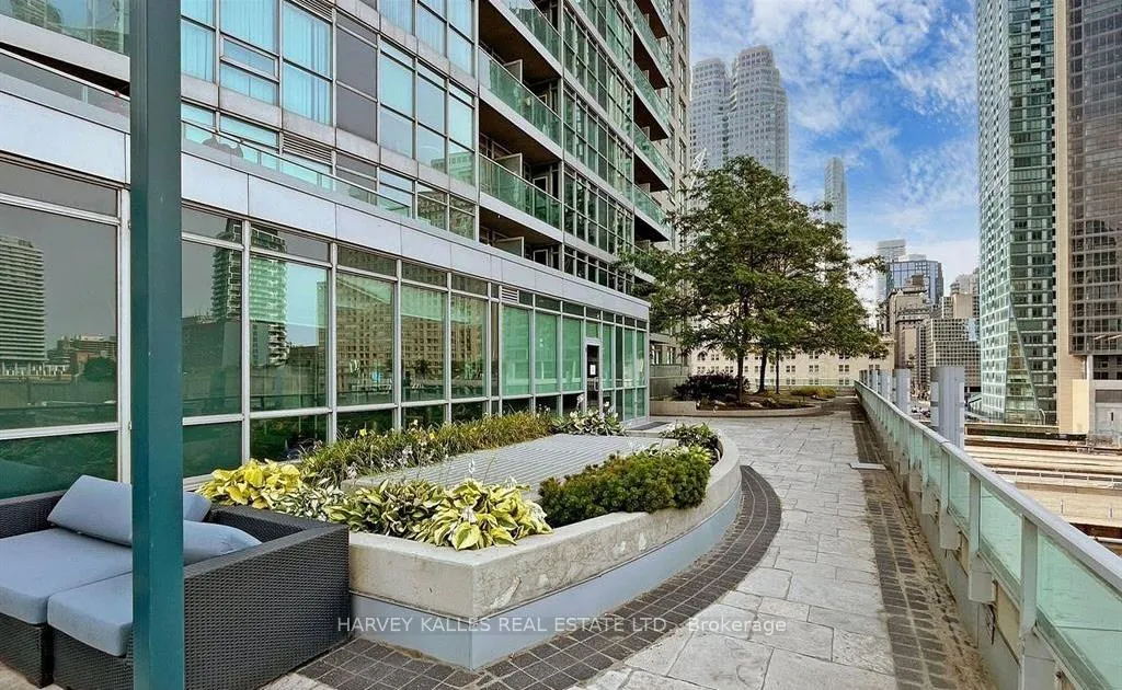 Photo 18 of Unit 2012, 18 Yonge Street, Toronto, Waterfront Communities — HOMEH