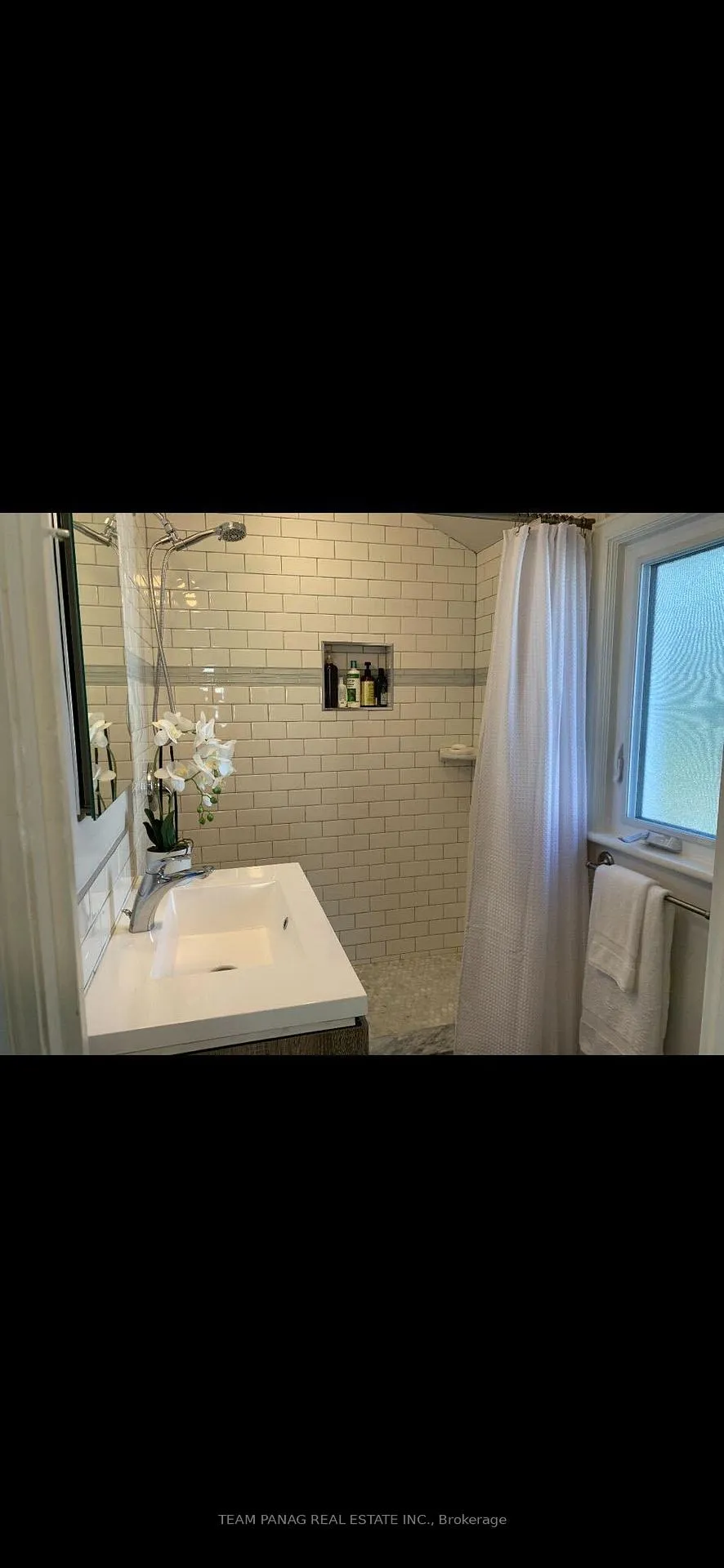 Photo 5 of 20 Kingsmount Street S, Hamilton, Ainslie Wood — HOMEH