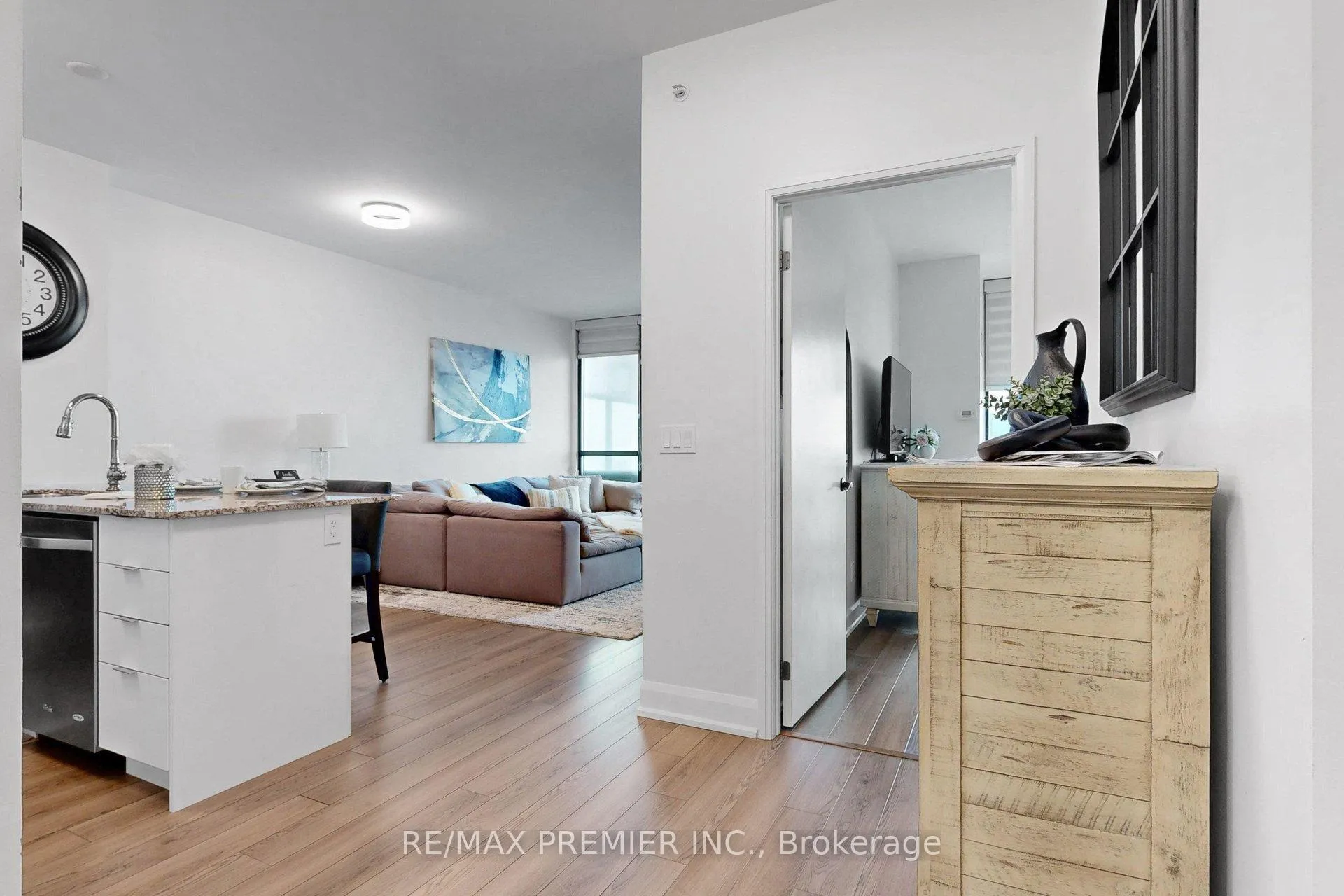 Photo 9 of Unit 1807, 2910 Highway 7, Vaughan, Concord — HOMEH