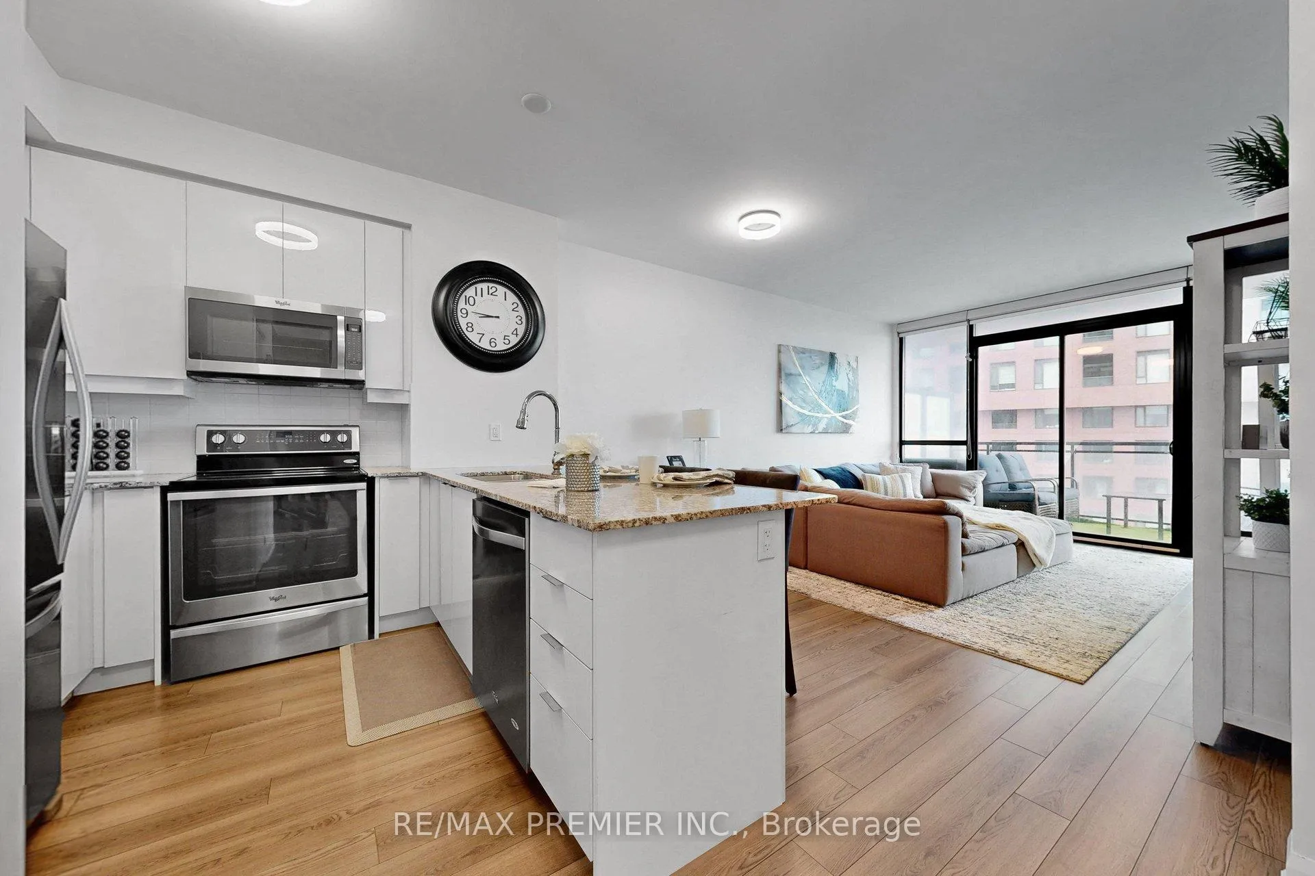Photo 10 of Unit 1807, 2910 Highway 7, Vaughan, Concord — HOMEH