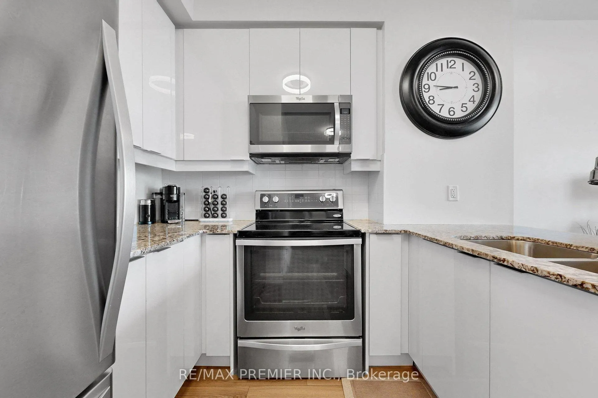 Photo 12 of Unit 1807, 2910 Highway 7, Vaughan, Concord — HOMEH
