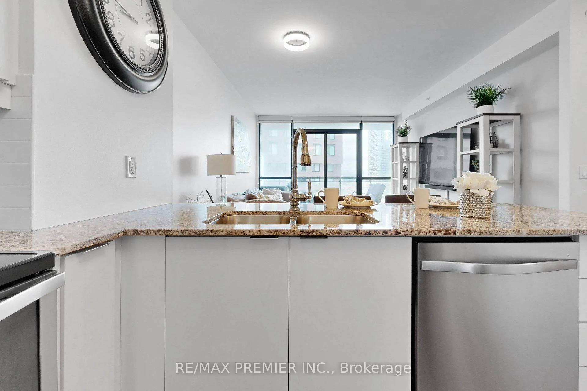 Photo 13 of Unit 1807, 2910 Highway 7, Vaughan, Concord — HOMEH