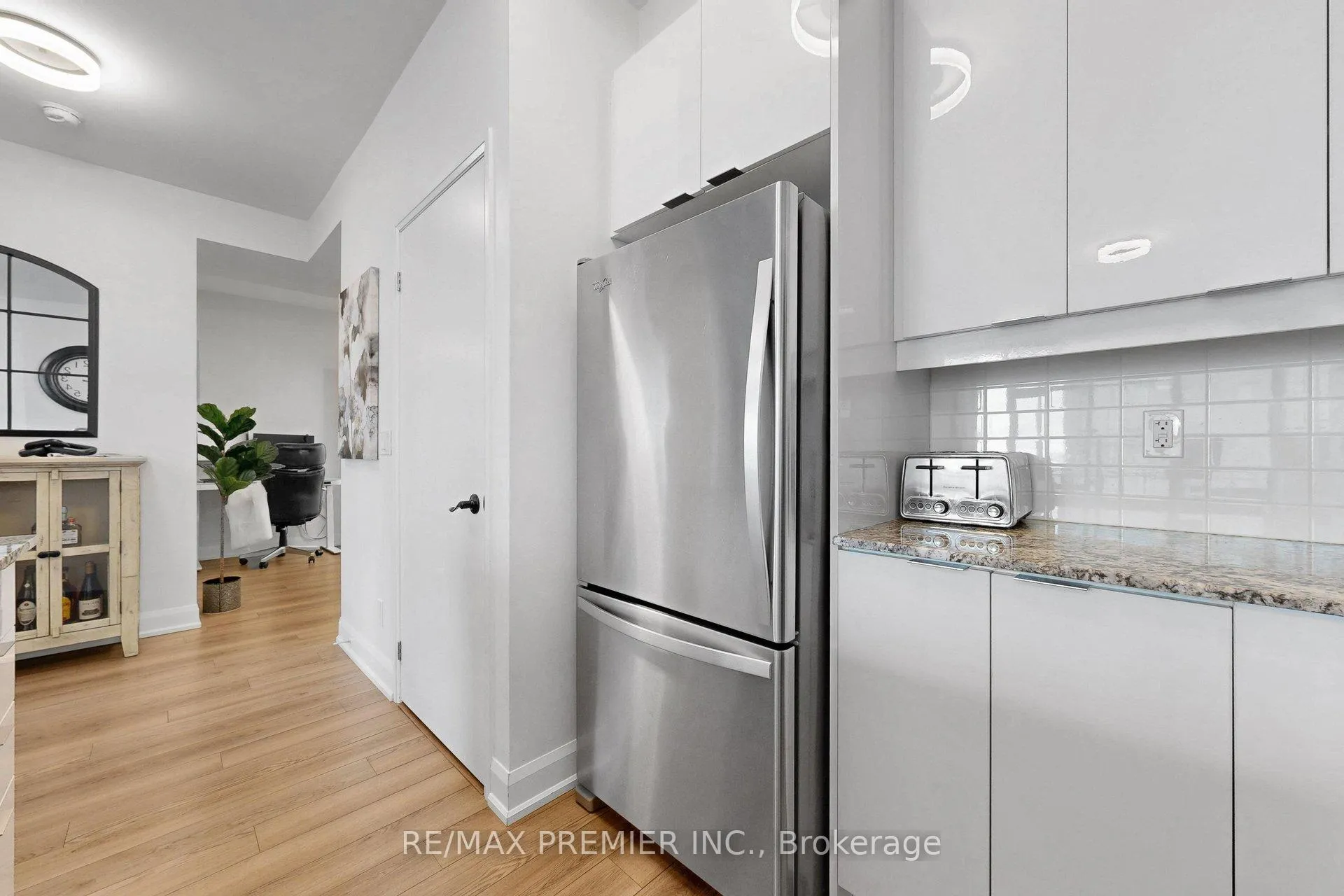 Photo 15 of Unit 1807, 2910 Highway 7, Vaughan, Concord — HOMEH