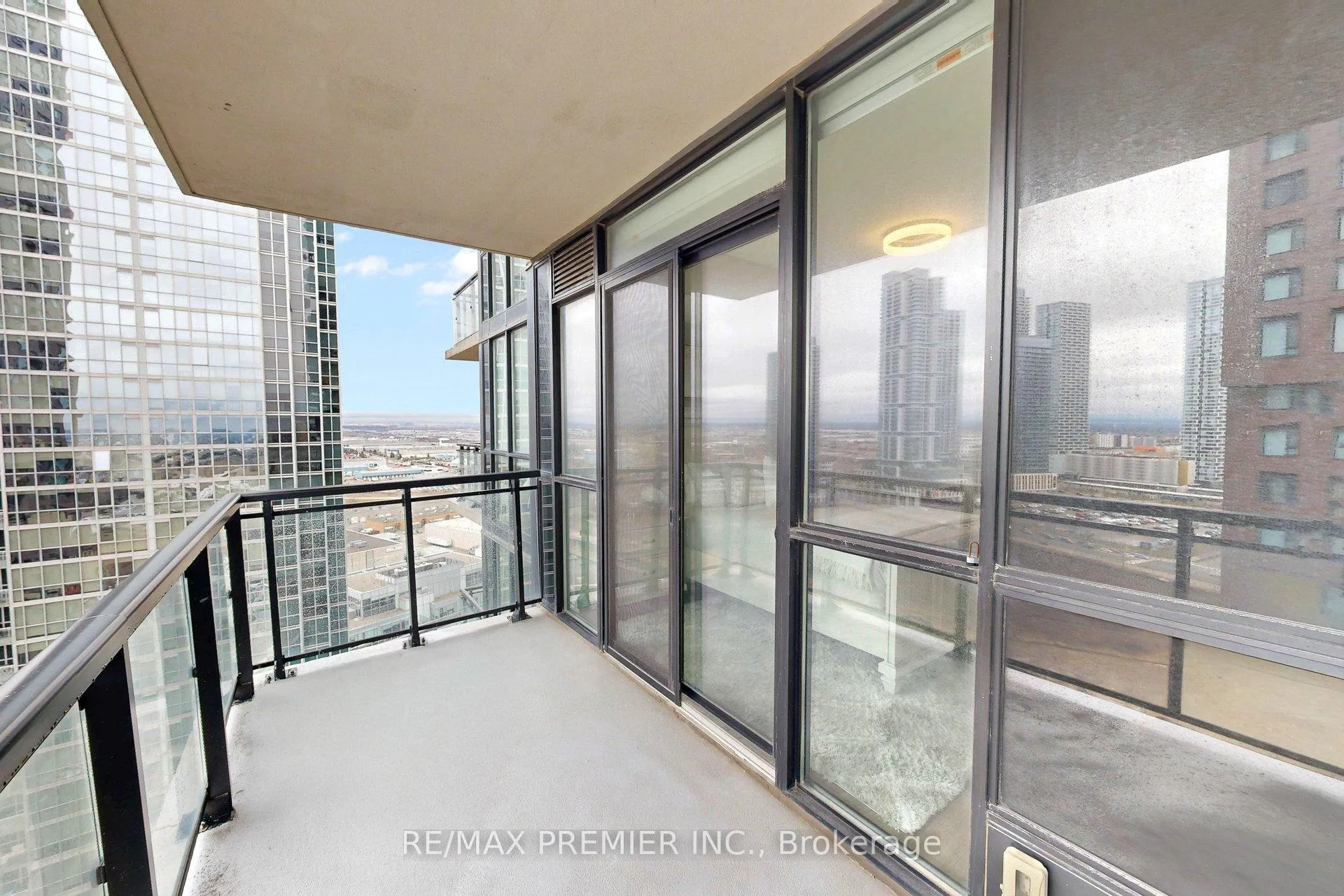 Photo 34 of Unit 1807, 2910 Highway 7, Vaughan, Concord — HOMEH