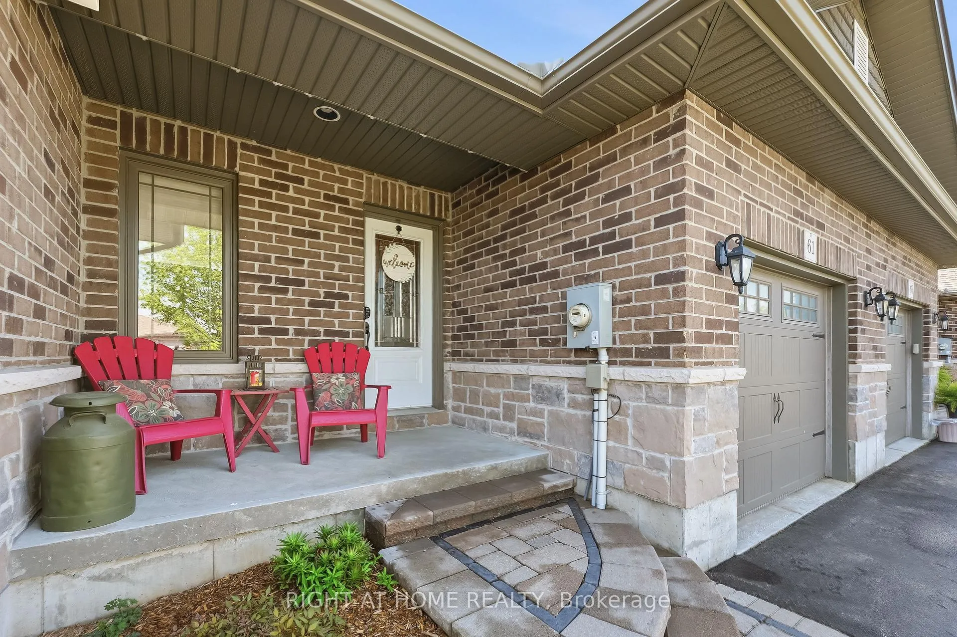 Photo 4 of 61 Aspen Drive, Quinte West, Murray Ward — HOMEH