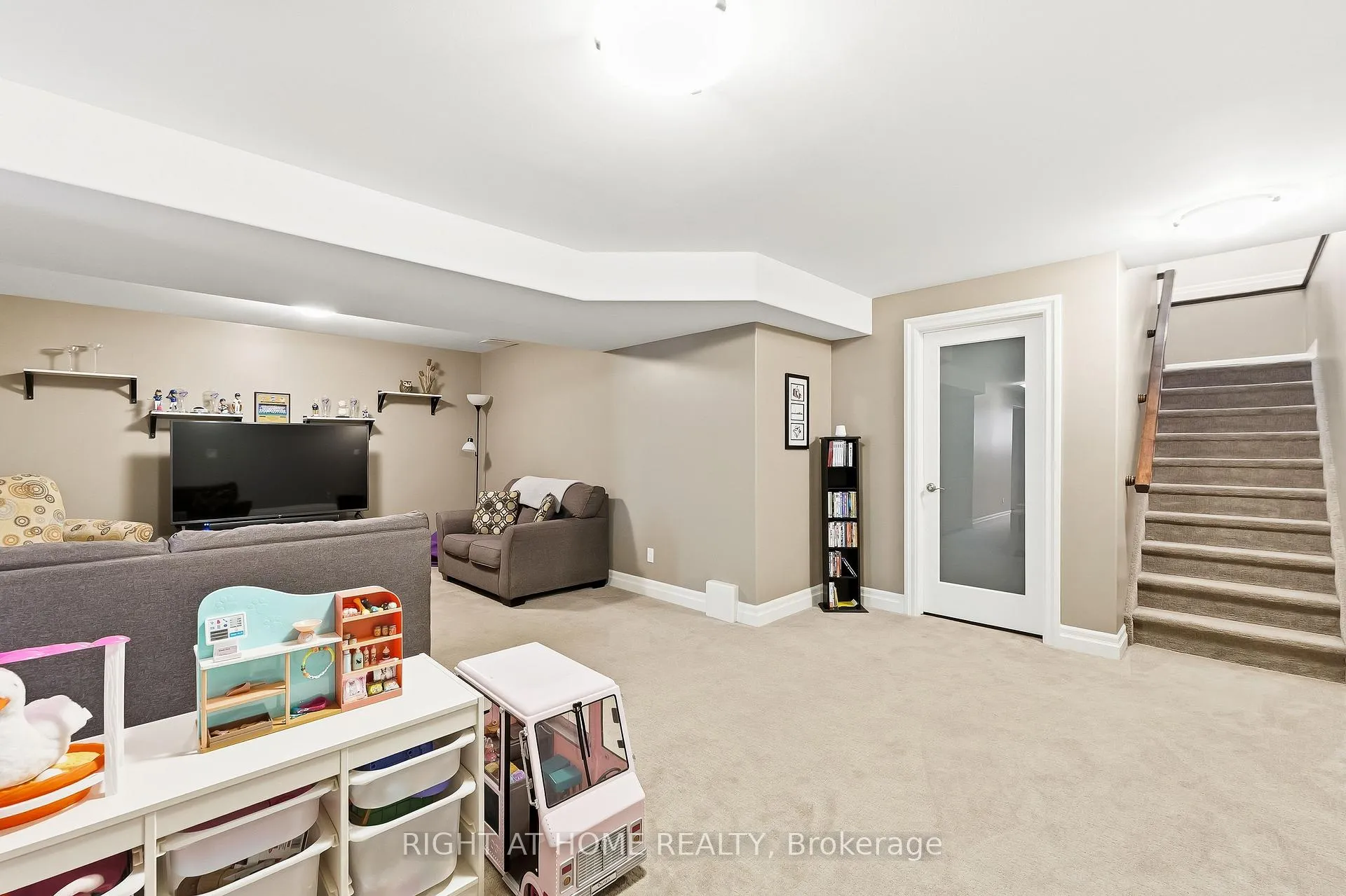 Photo 23 of 61 Aspen Drive, Quinte West, Murray Ward — HOMEH