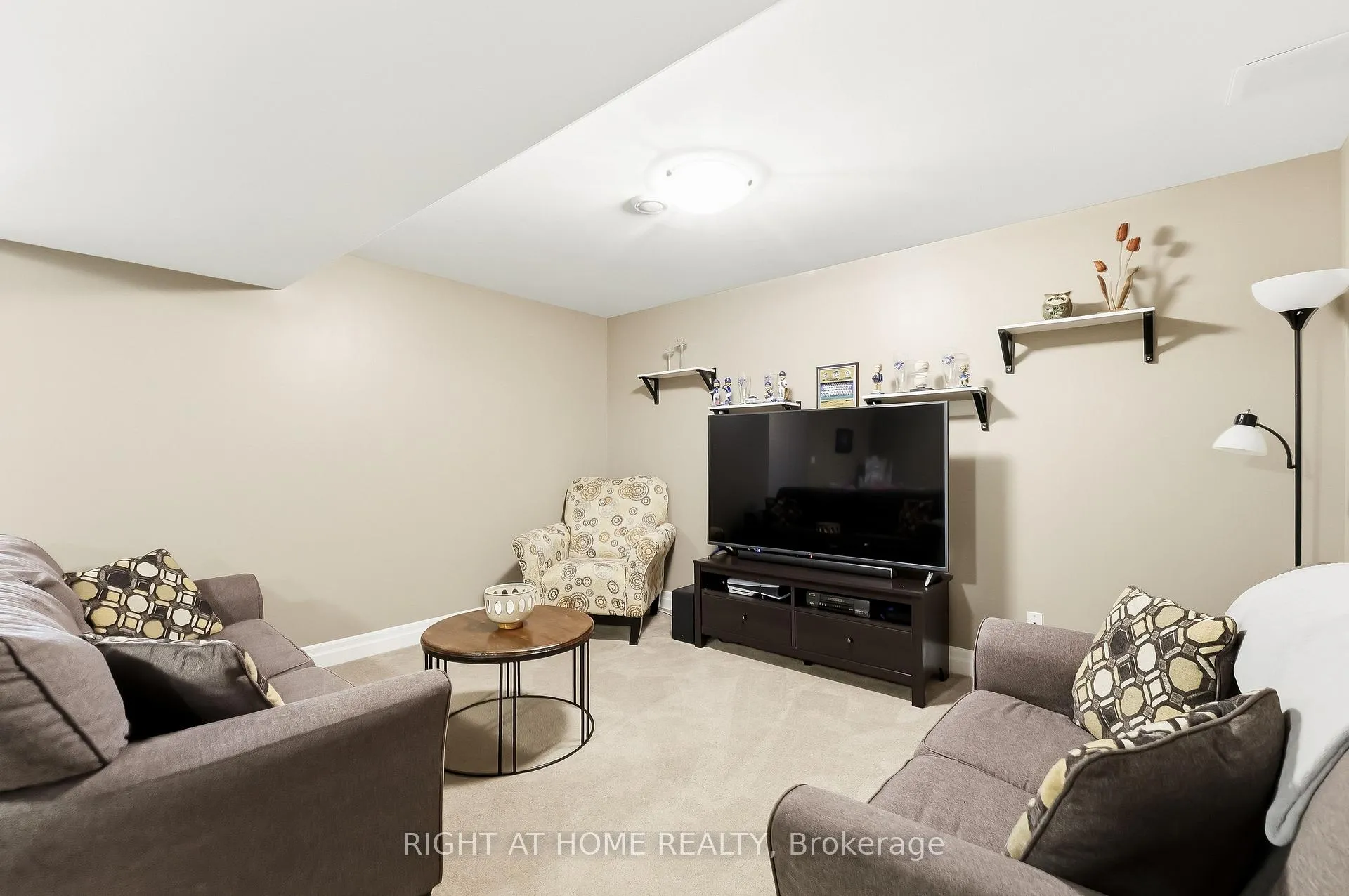 Photo 24 of 61 Aspen Drive, Quinte West, Murray Ward — HOMEH