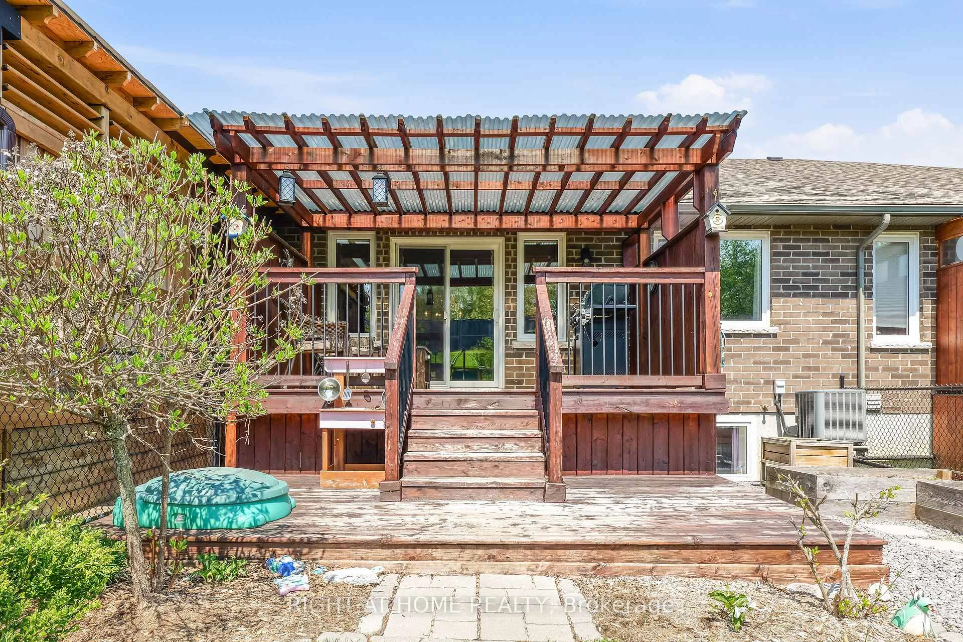 Photo 33 of 61 Aspen Drive, Quinte West, Murray Ward — HOMEH