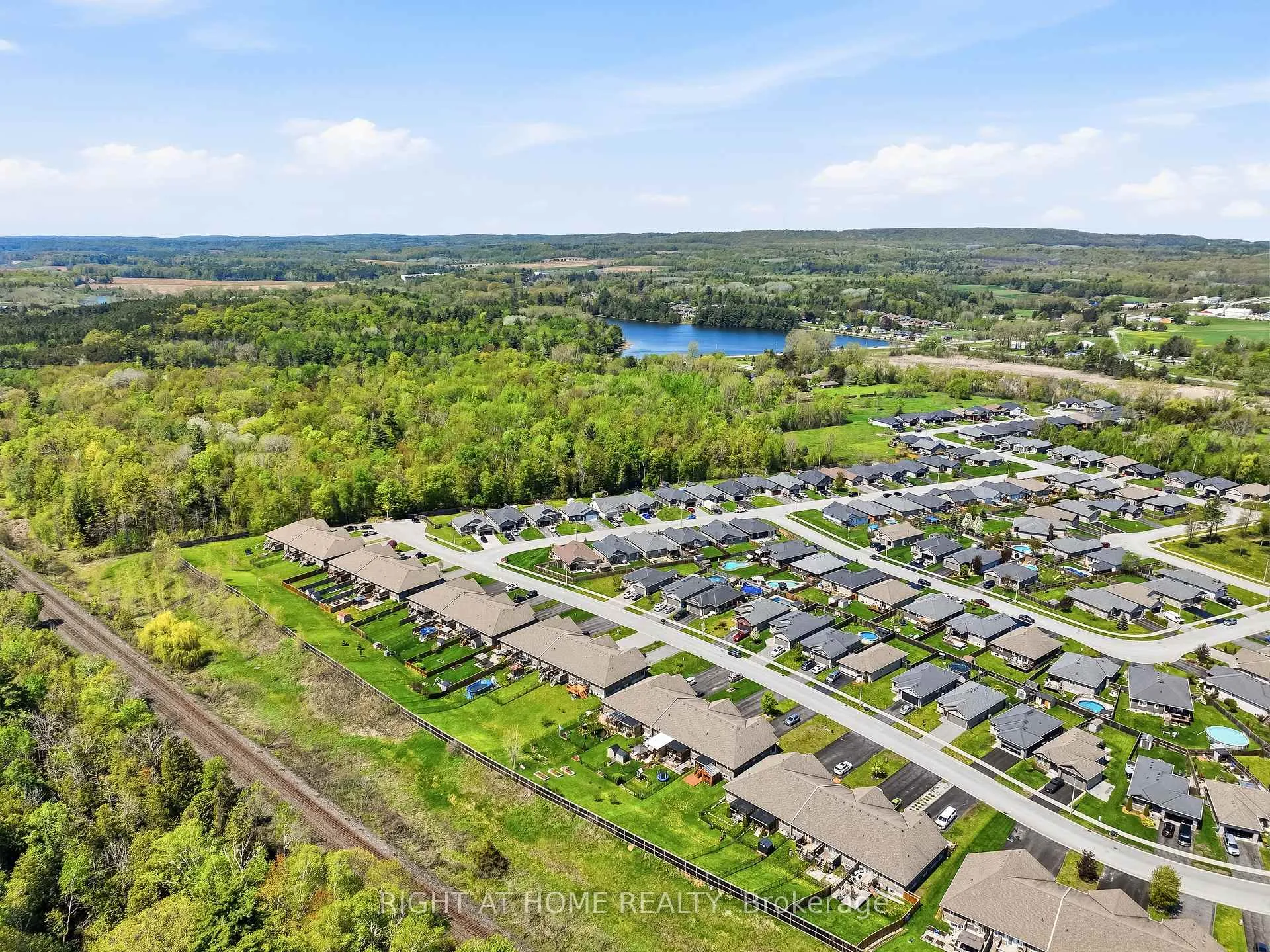 Photo 36 of 61 Aspen Drive, Quinte West, Murray Ward — HOMEH