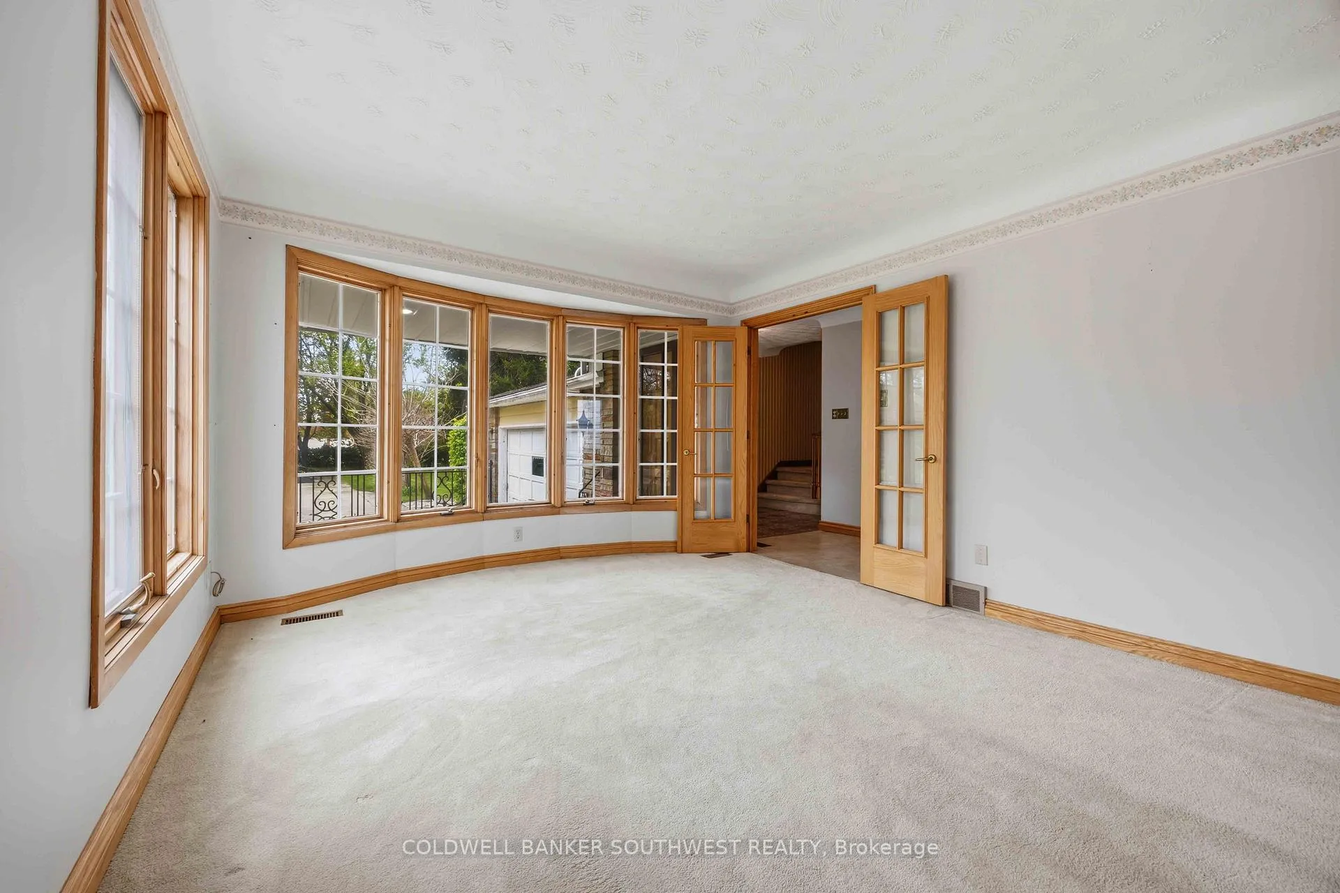 Photo 9 of 2088 Lakeshore Road, Sarnia — HOMEH